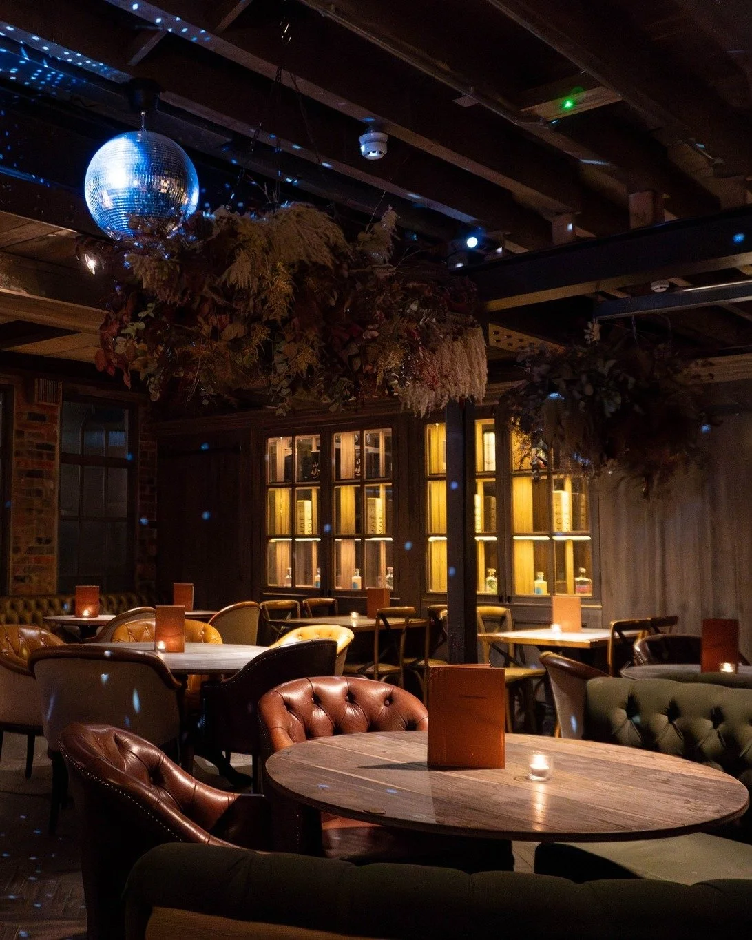 The countdown is on to the long weekend... 🥂

We&rsquo;ve got DJs on all weekend, drinks flowing and plenty going on behind the bar. One to have in the diary 🍸

#morpeth #morpethbars #morpethdrinks #bankholiday #longweekend