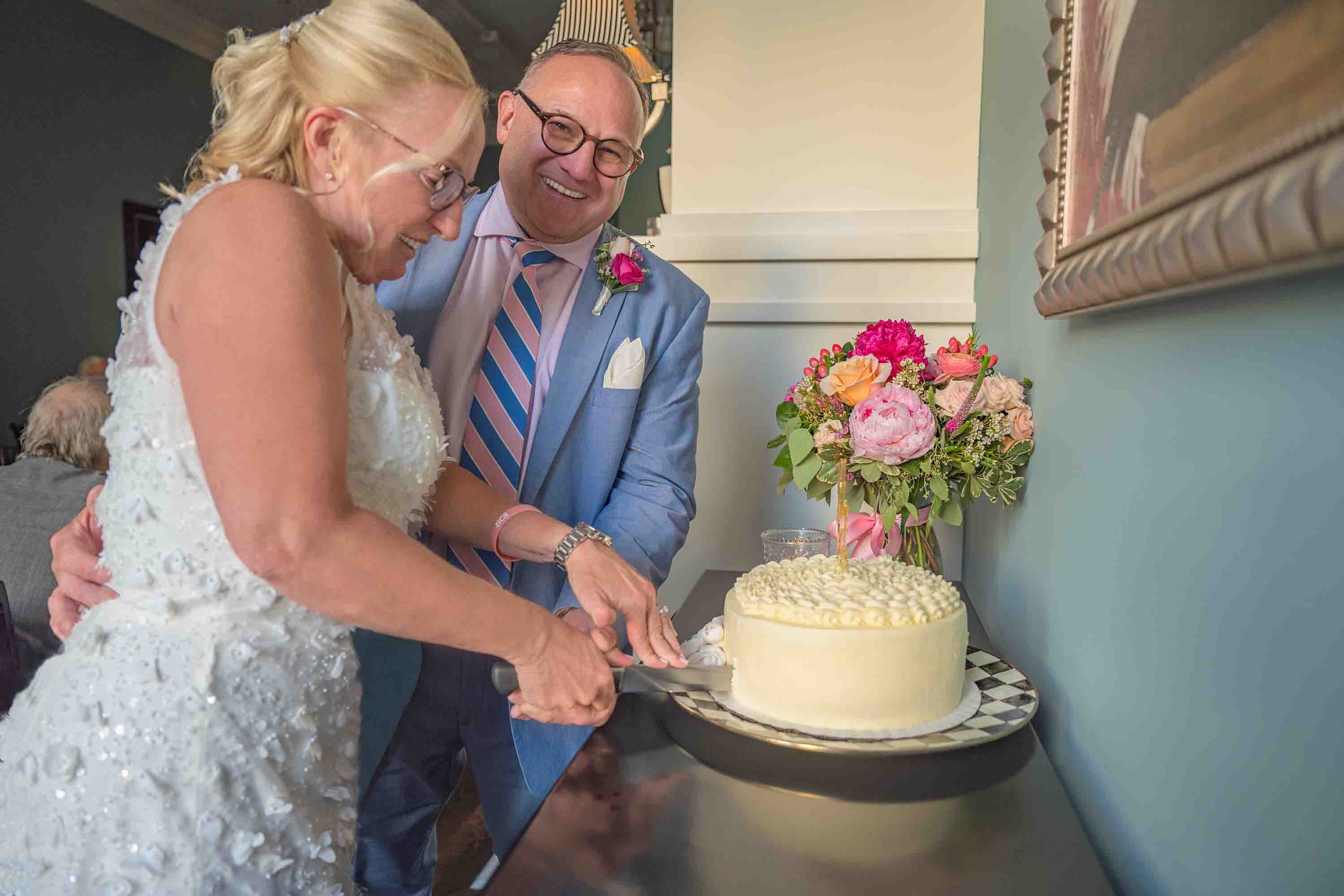 Dinner cutting the cake.jpg