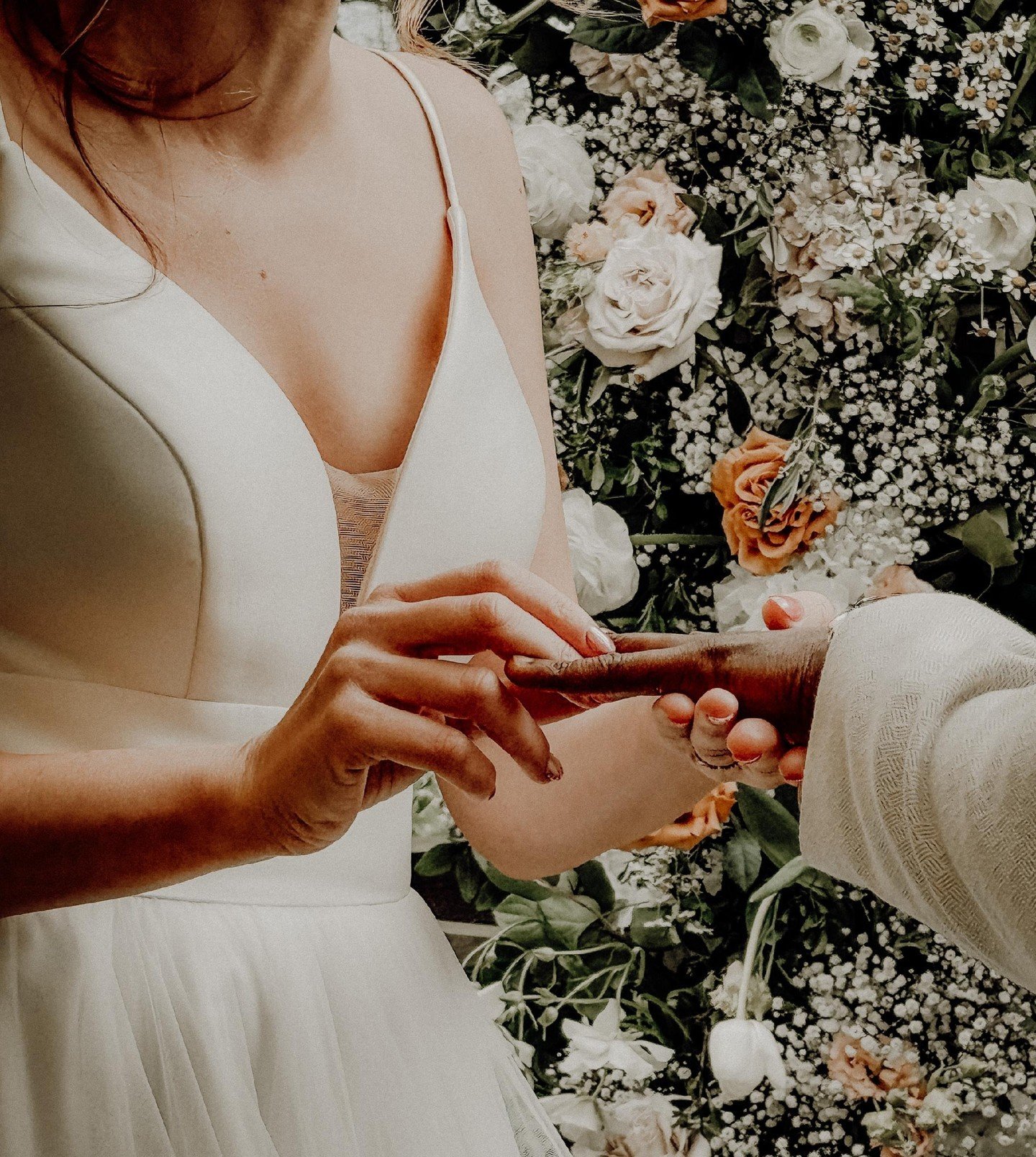 With this ring i promise to.

Concept and Planning: @tomwyatt.co / @kirstygreat.photo 
Photography: @tomwyatt.co / @kirstygreat.photo
Venue: @watersedgewedding
On-the-day coordinator and styling: @ratherbewed Videographer: @bowl.of.corks.photo
Model: