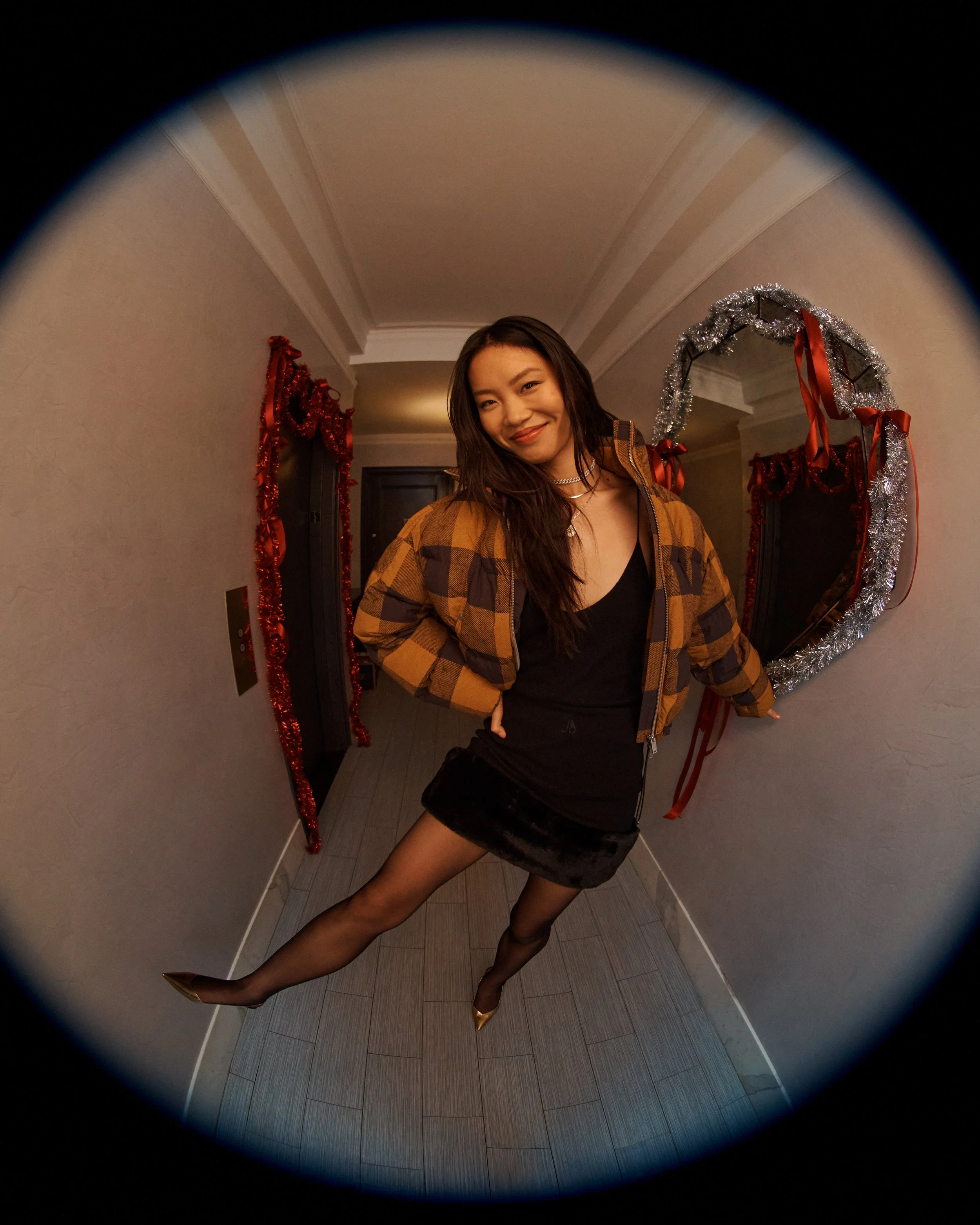Shot_13_009_V1_4x5_sRGB.jpg