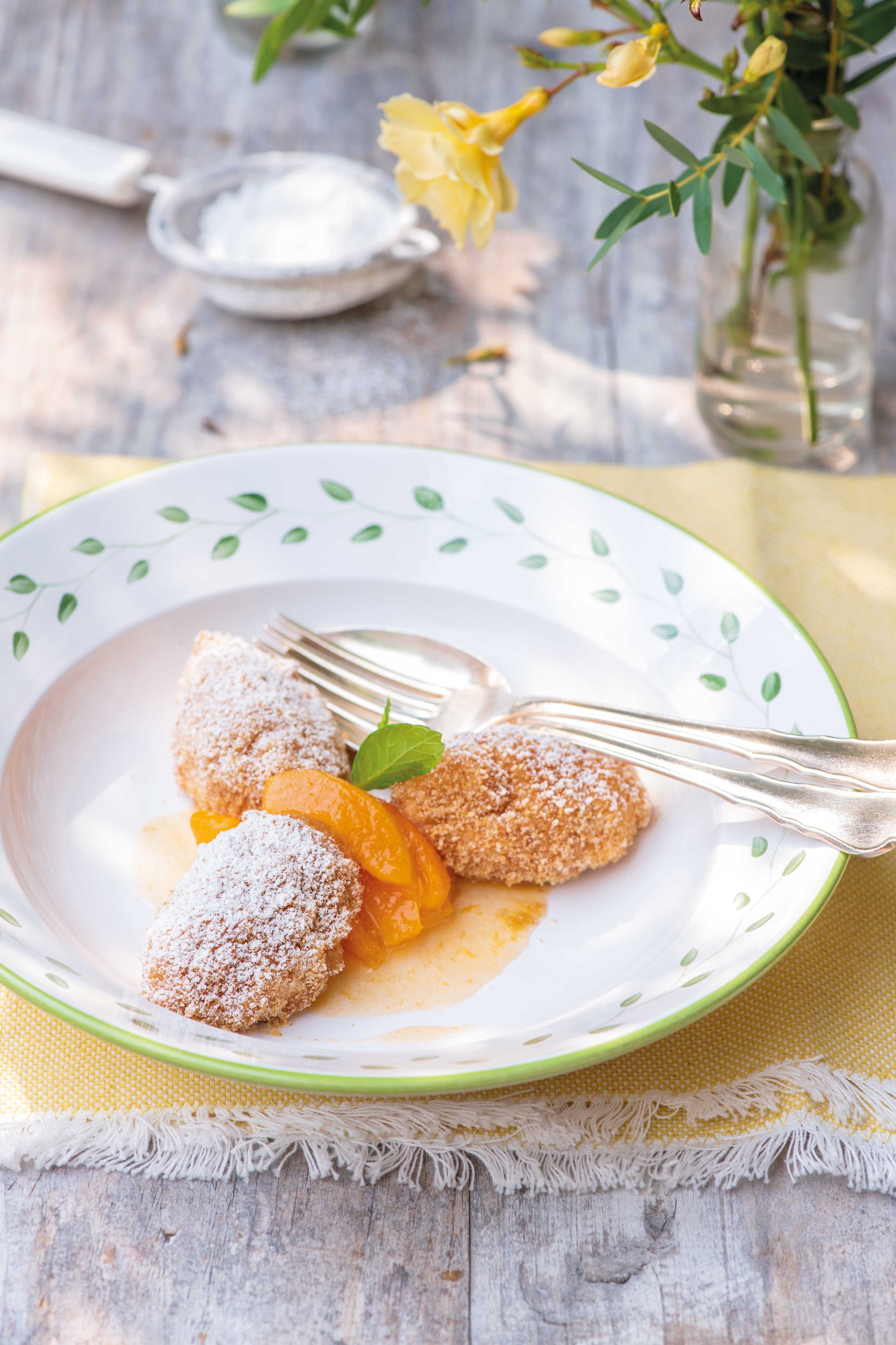 Topfennockerl mit Marillenröster