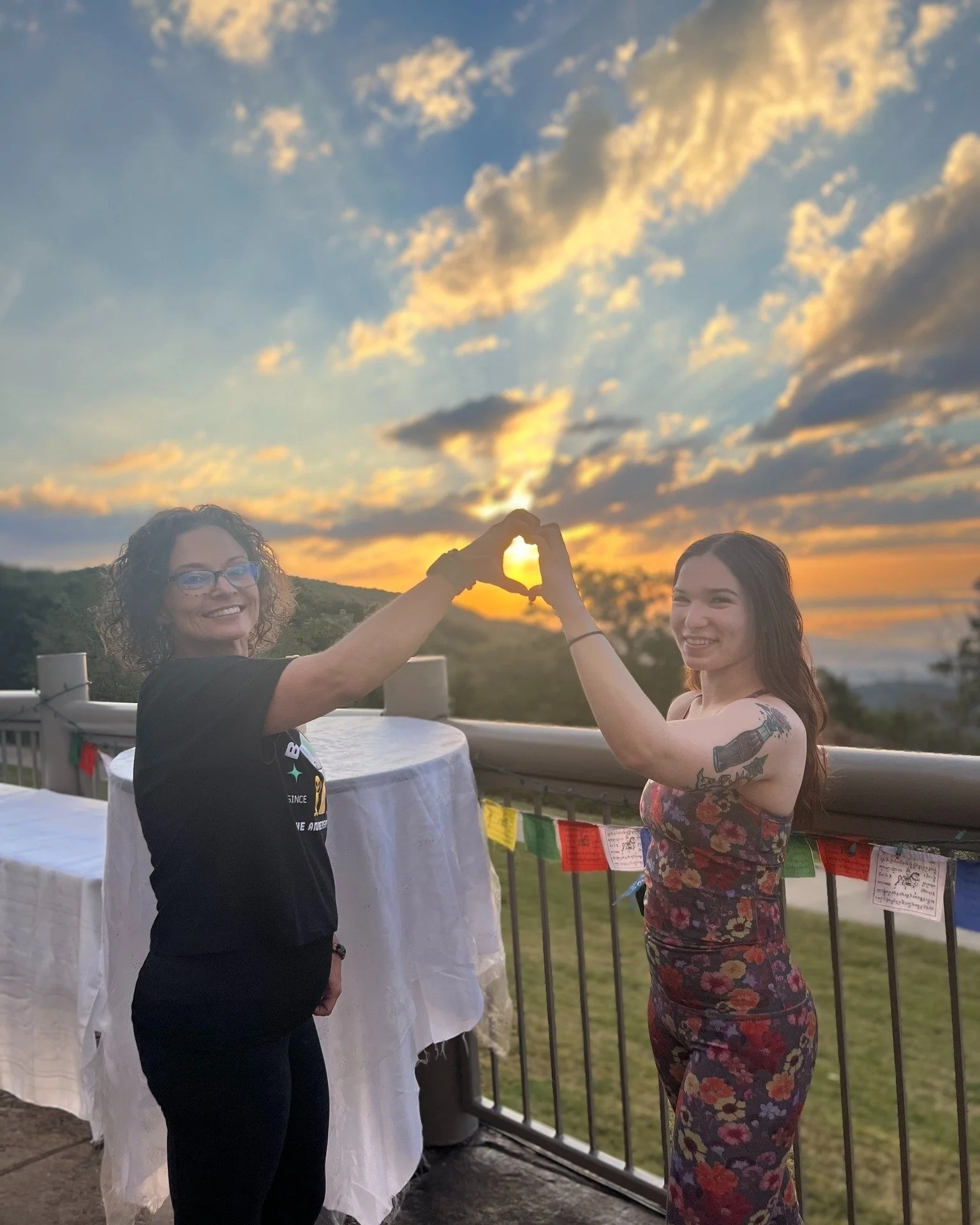 Not sure about you, but we could use a sunrise on the mountain with friends right about now ✨🤎.