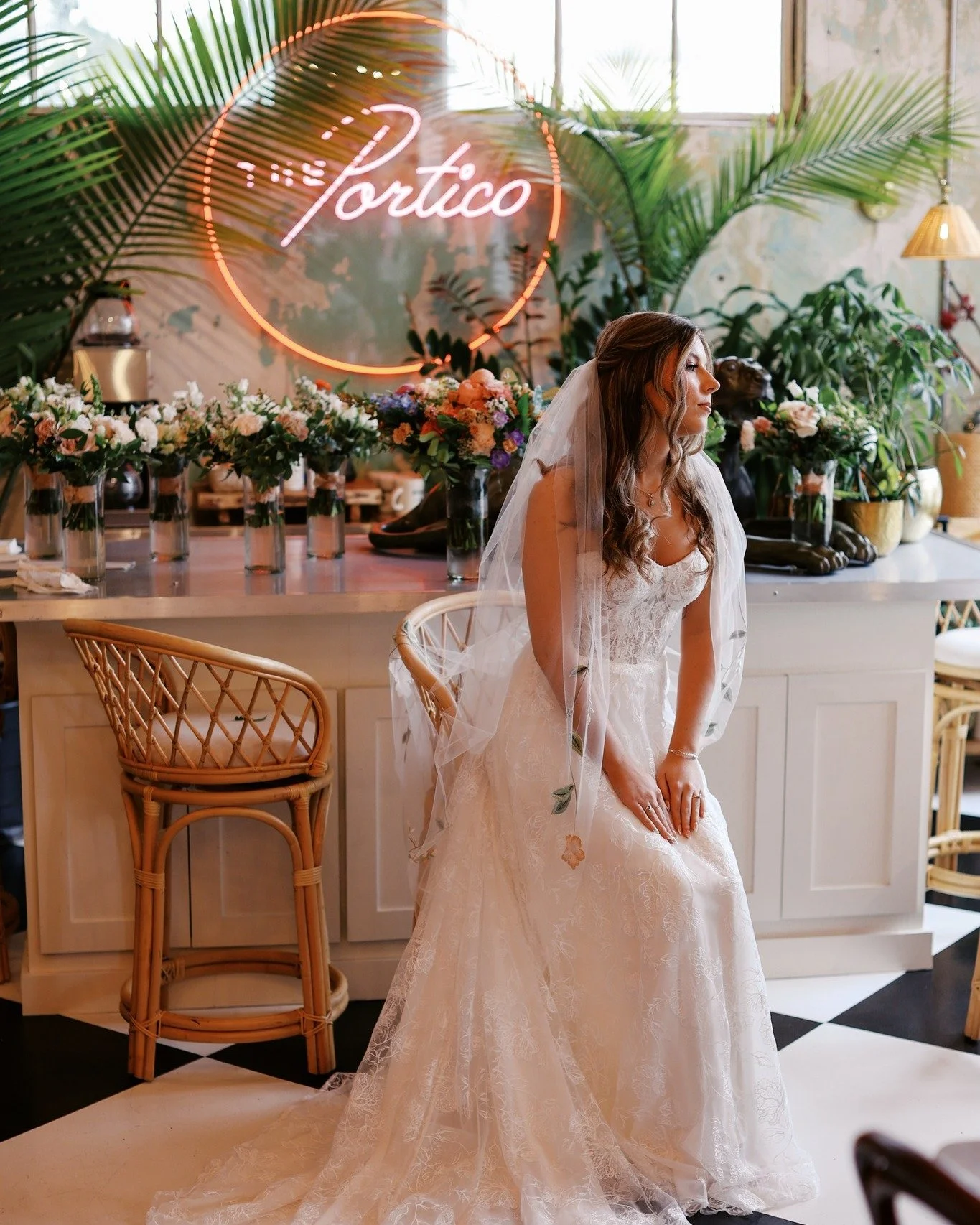 Soft light, delicate blooms, and a bride in her moment. ✨🌸
.
Let's celebrate 🥂
We think you will appreciate our transparent pricing listed right on our website. Link in our bio 💕