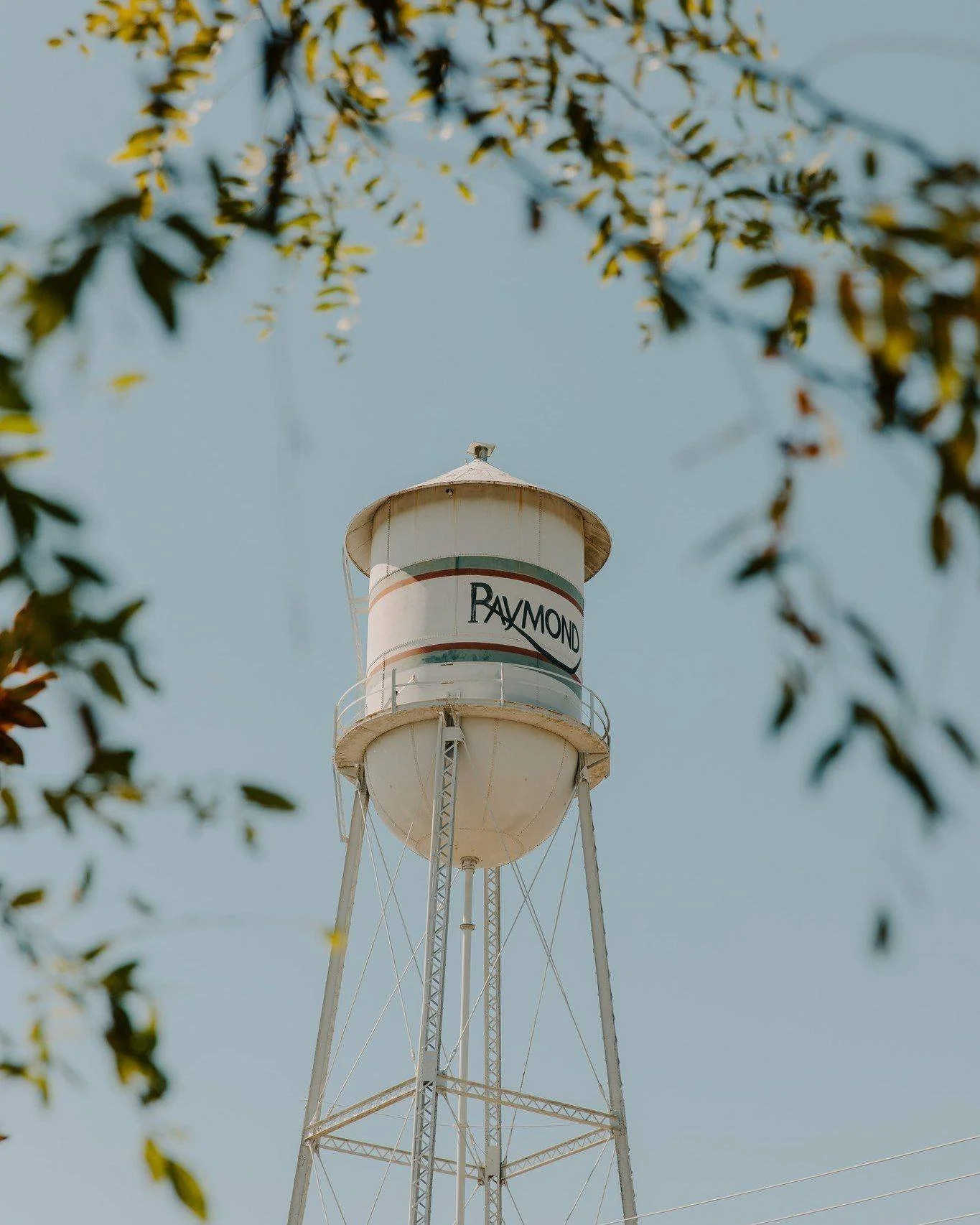 Since the 1920s, our building has been part of Raymond&rsquo;s charm. Now on the historic register and centrally located, it&rsquo;s the perfect choice for Mississippi brides who want something a little extra. 💗
.
Let's celebrate!