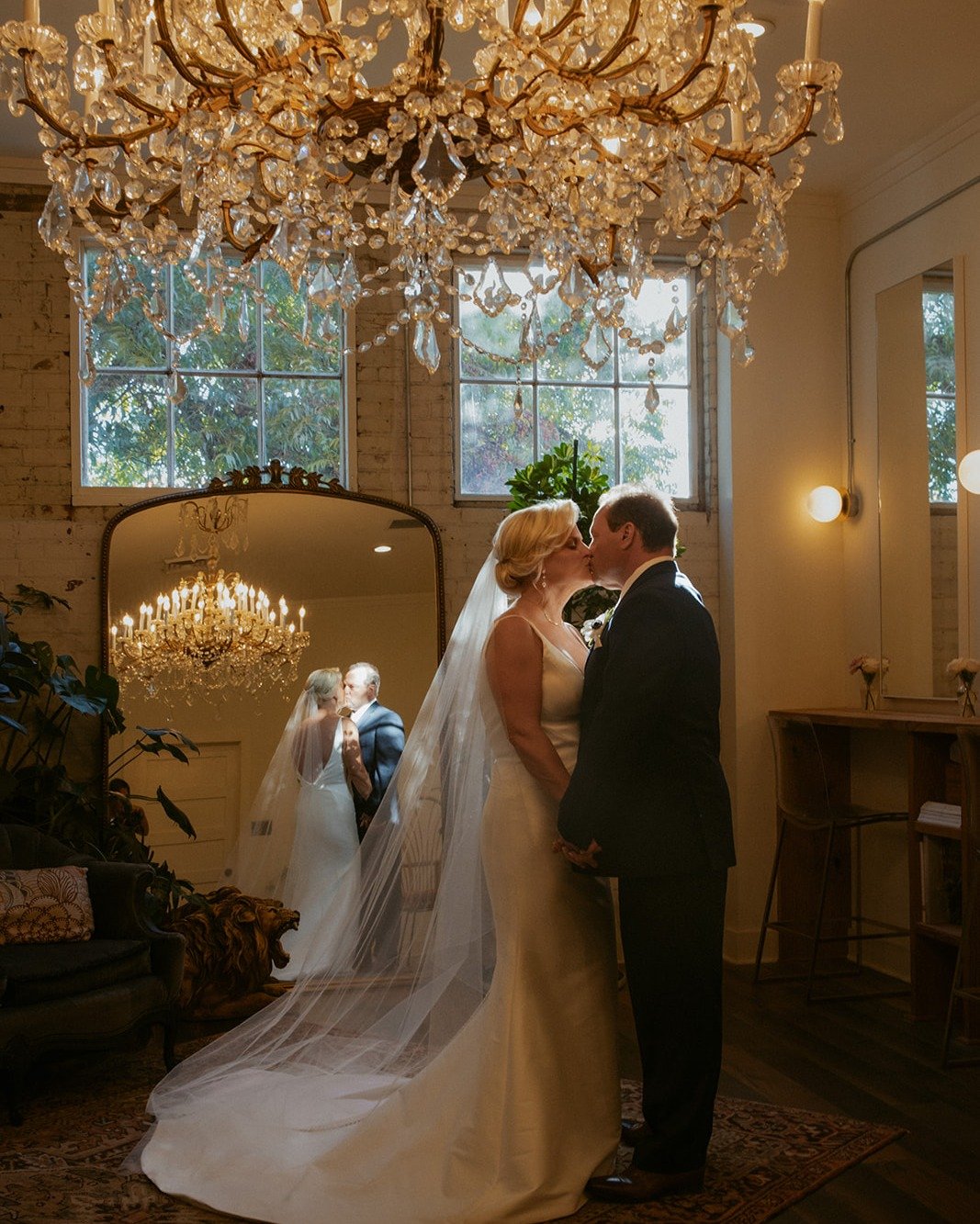 Soft light, crystal shimmer, and a room made for moments that matter most. ✨
Our Bridal Suite glows beneath its chandelier&mdash;romantic, timeless, and the perfect start to the day you&rsquo;ve been dreaming of.
.
@aprilandpaul Photography