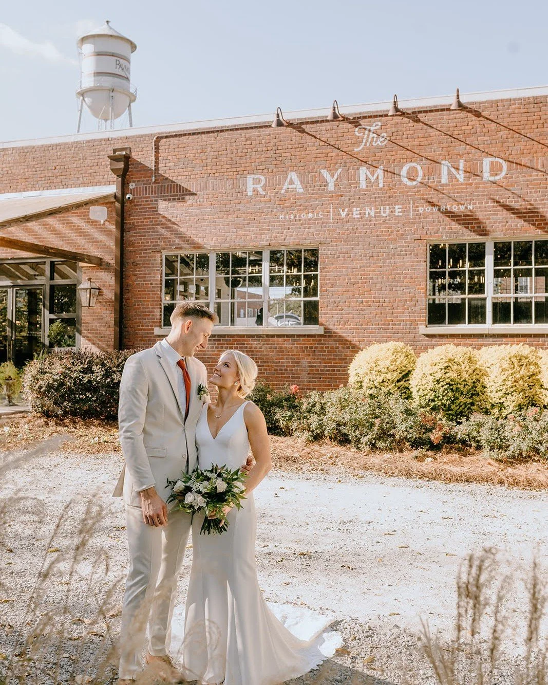 A relaxed, intentional day for Olivia and Jayden. Just the way it should be. 🌿

Every moment felt thoughtful and easy, with space to soak it all in and celebrate fully. From planning to florals, it was an honor to help bring their vision to life and