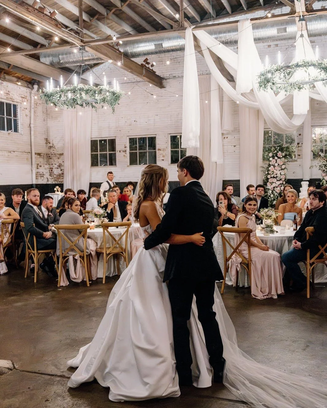 Refined, romantic, and utterly stunning. 🥂Olivia and Gage reminded us that true elegance is always in style.  We were so honored to be part of your perfect day at The Raymond Venue.