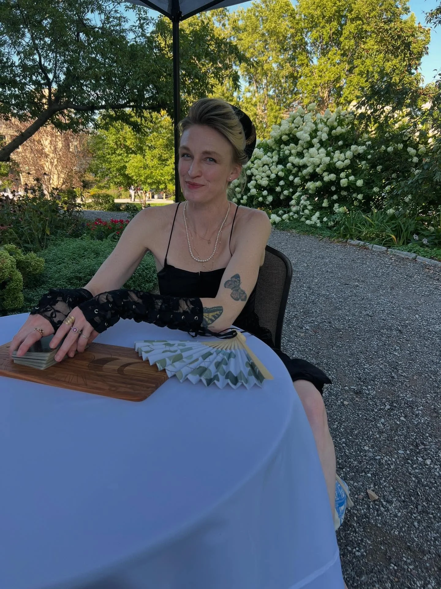 Frills. Friends and Fundraising @joslyncastle F&ecirc;te 🤍🤍🤍

To spend the evening at this epically beautiful place, with our lil f&ecirc;te crew is beyond something that I have words for right now. 

The dedication and execution of this event is 