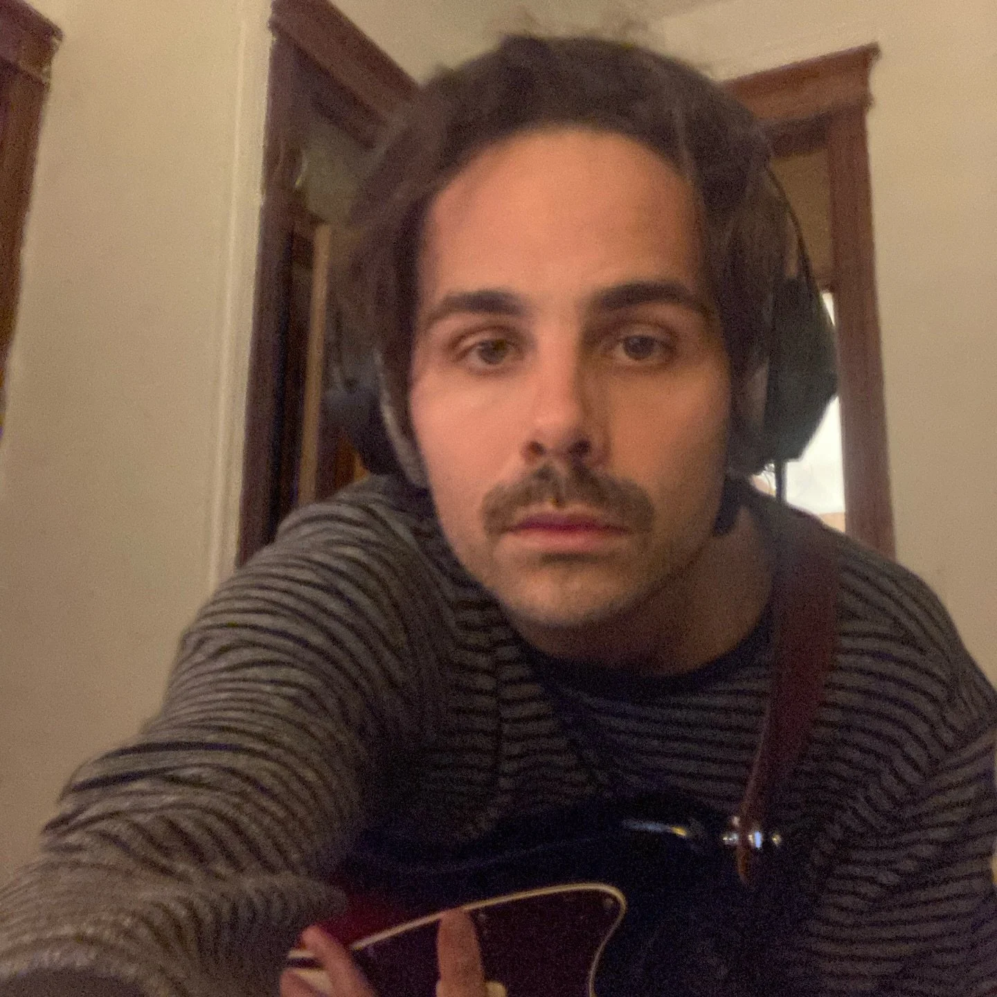 TORONTO LUNDI r&eacute;servez vos billets m&ecirc;me si c&rsquo;est gratuit // reserve ur ticket even if its FR33 // lien en story+bio // voici un photodump tr&egrave;s egoportrait du processus naiseux de l&rsquo;album 3 en cours et de mes probl&egra