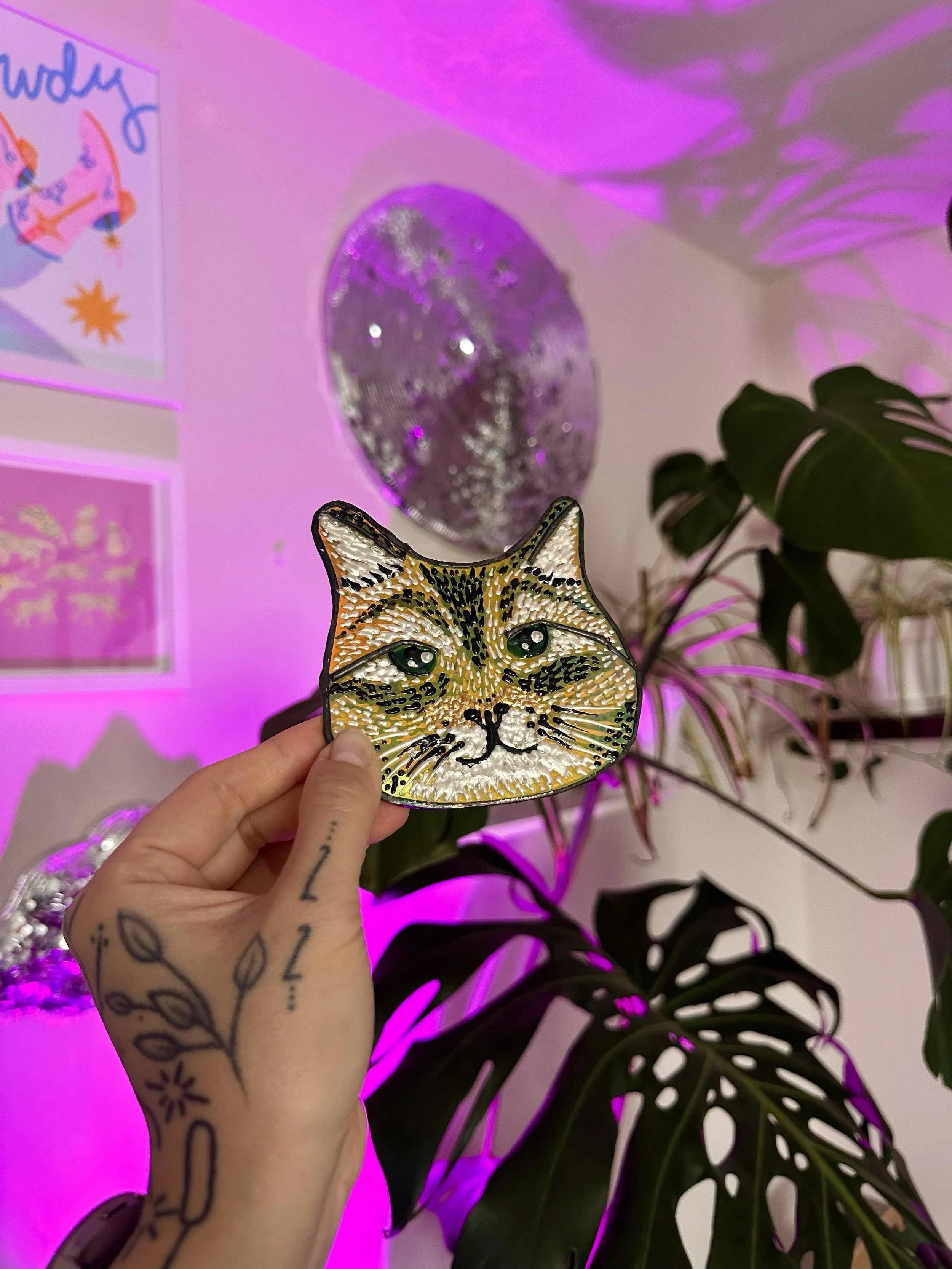 tabby cat stained glass