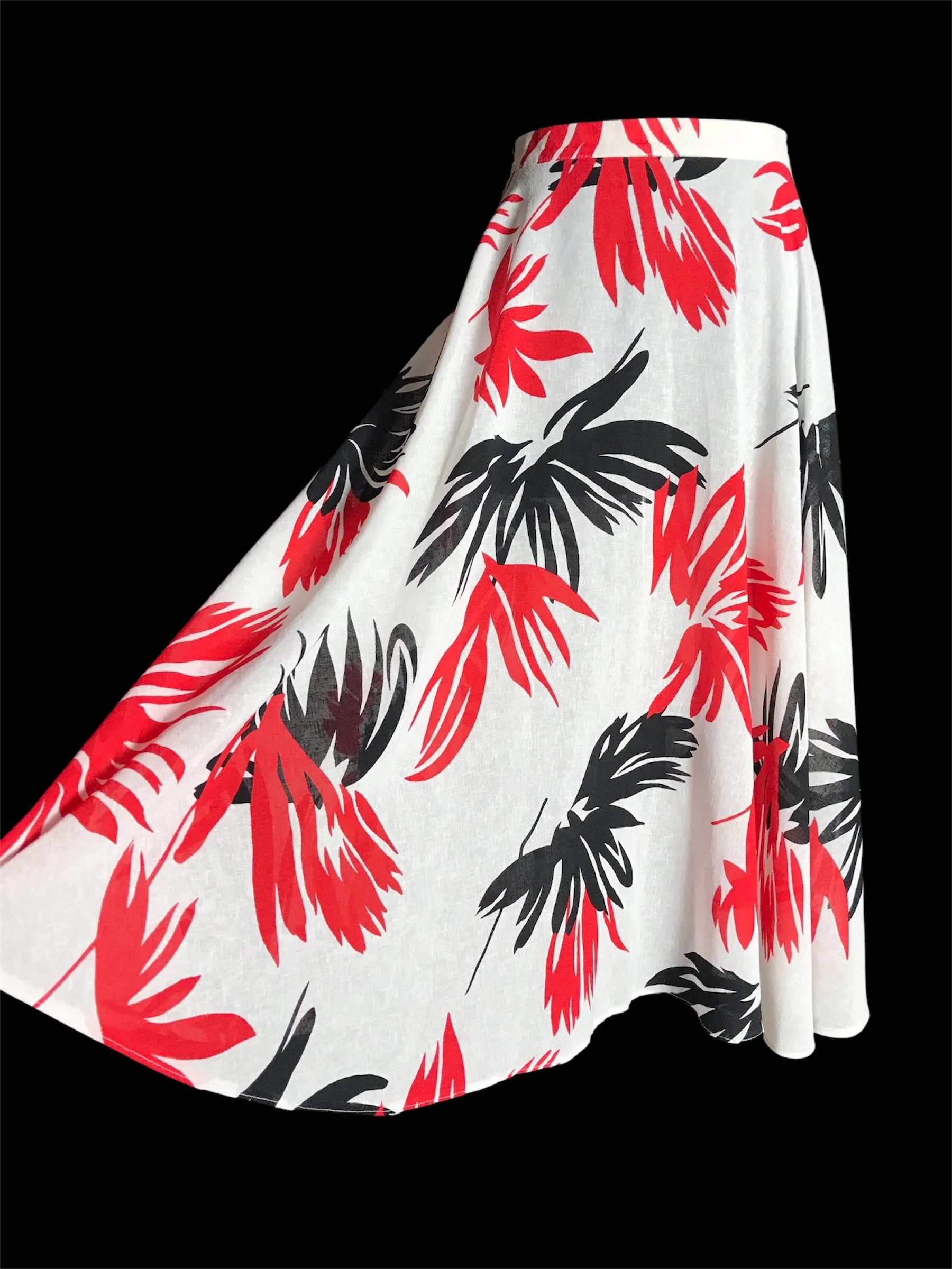 Tropical Swing Skirt ❤️🤍🖤