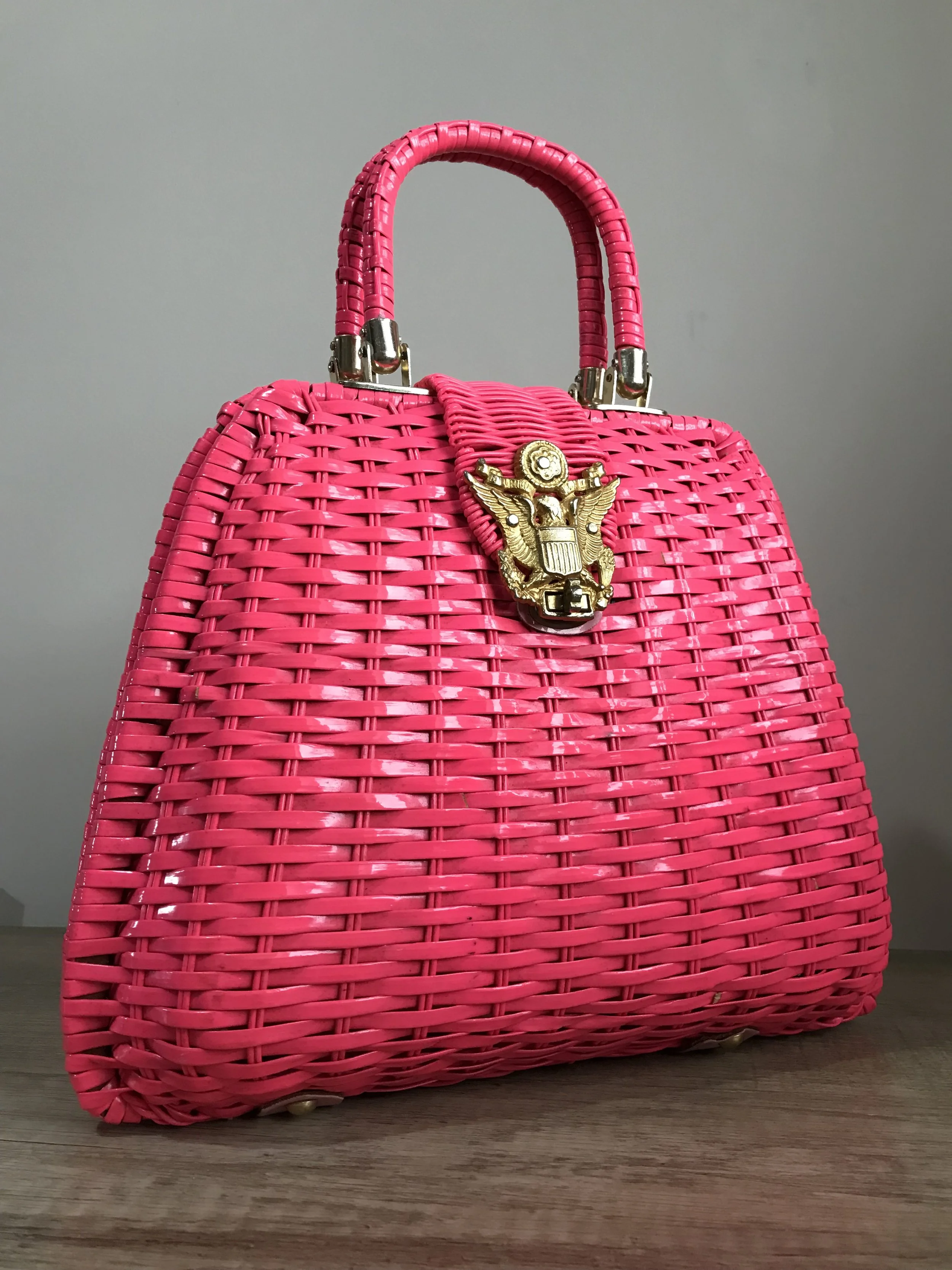 Sarné Electric Pink Wicker handbag 💖💖