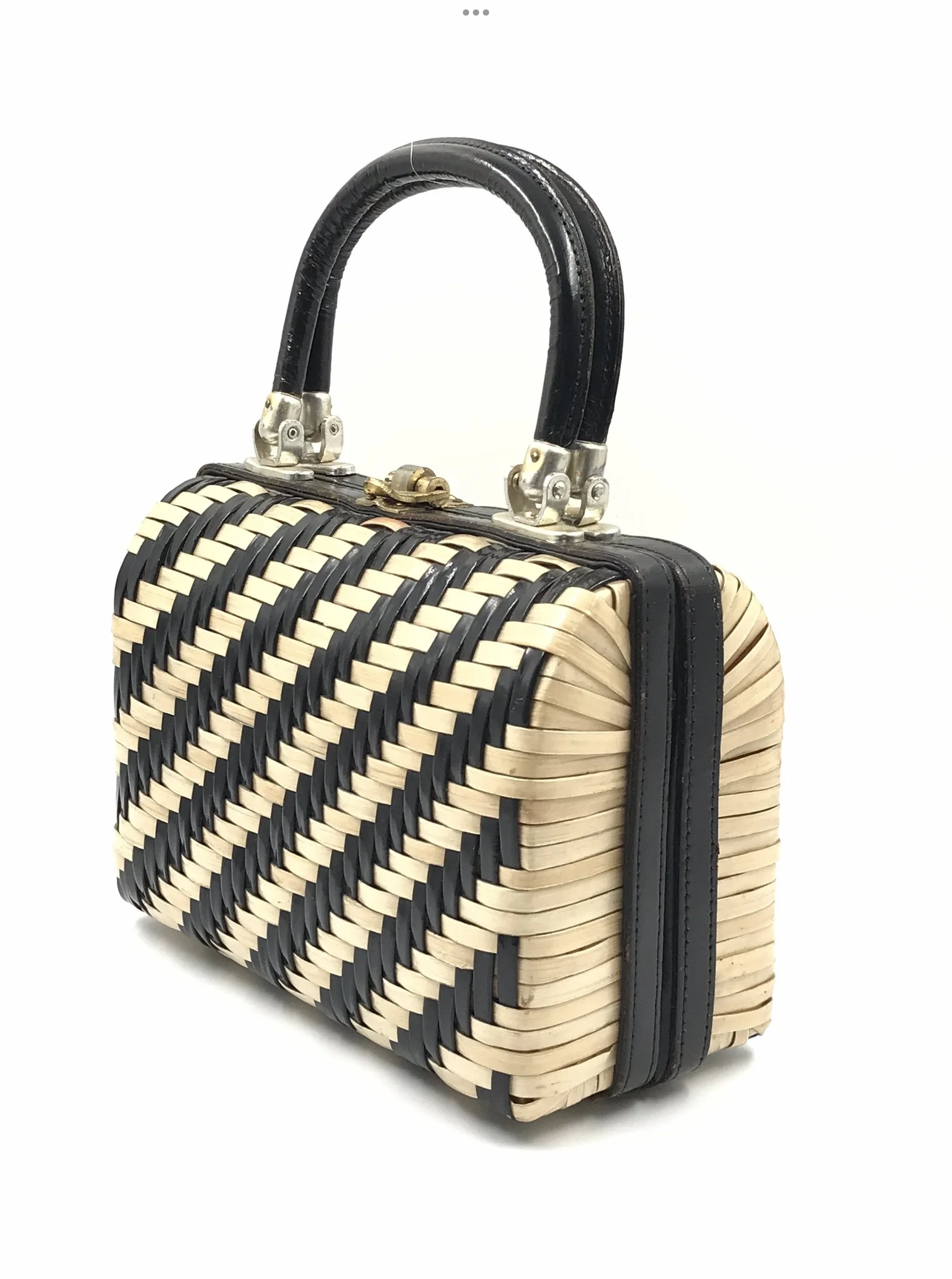 VINTAGE 1950s WICKER DOMED HANDBAG