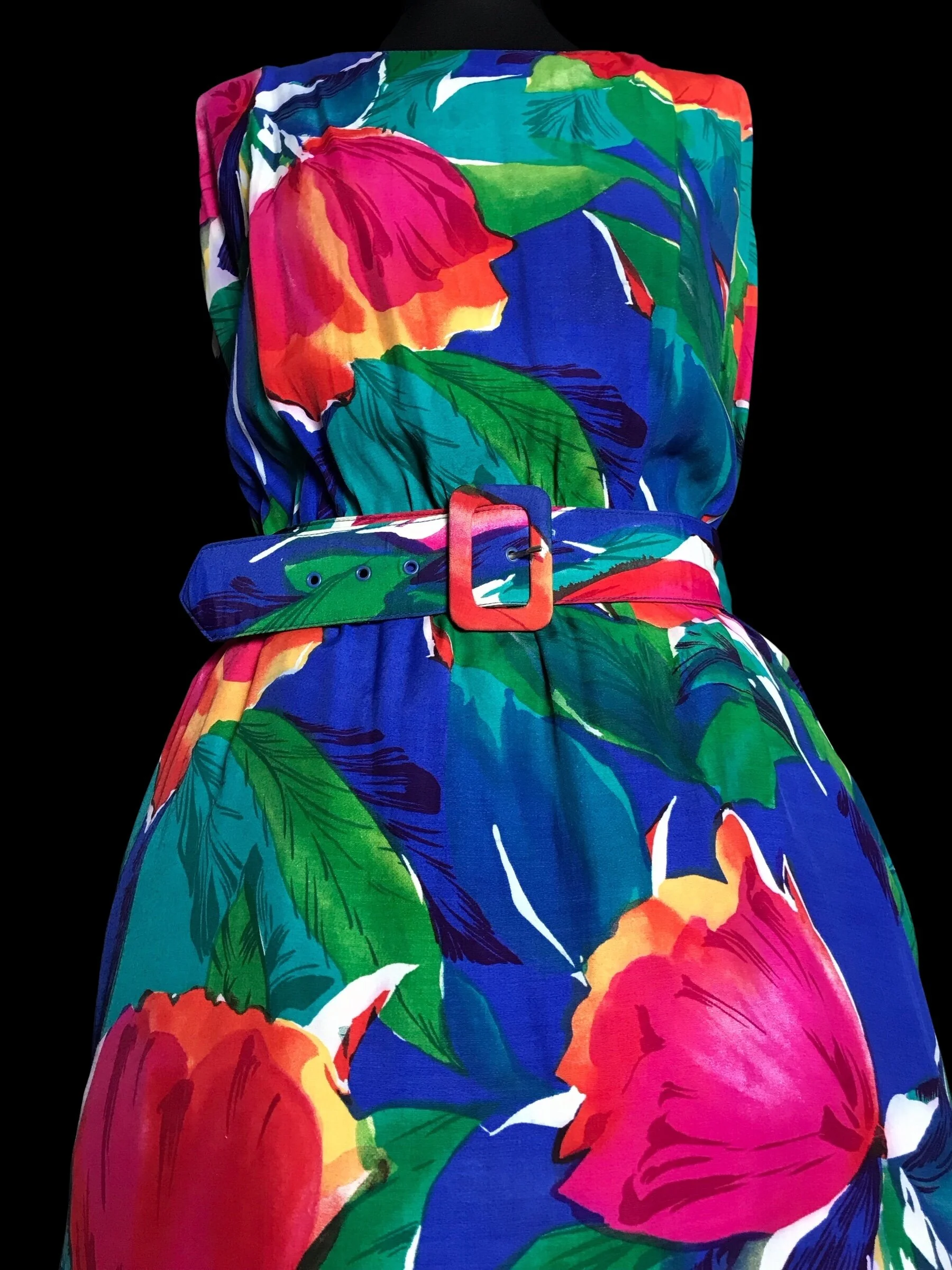 Painted Flowers Summer dress with matching belt 🌺