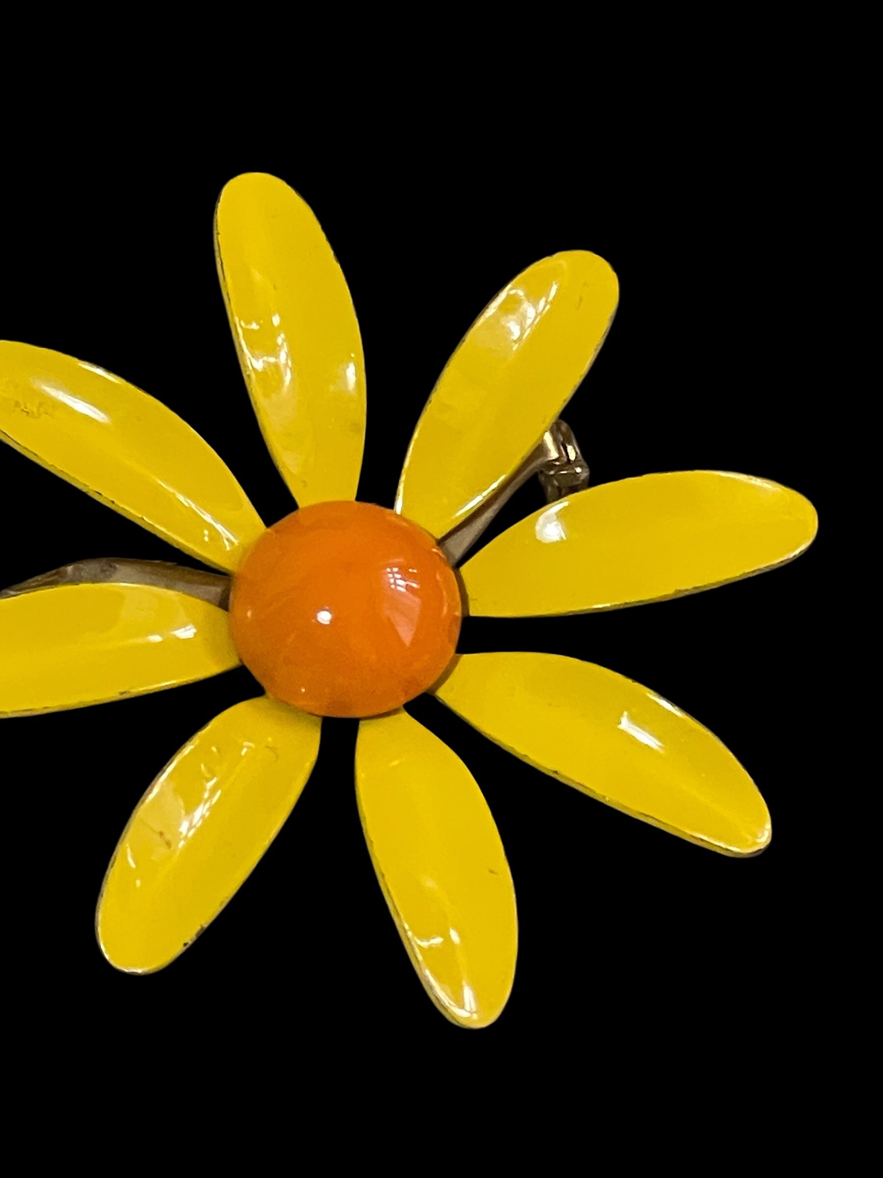 Yellow & Orange Flower Brooch 💛🧡