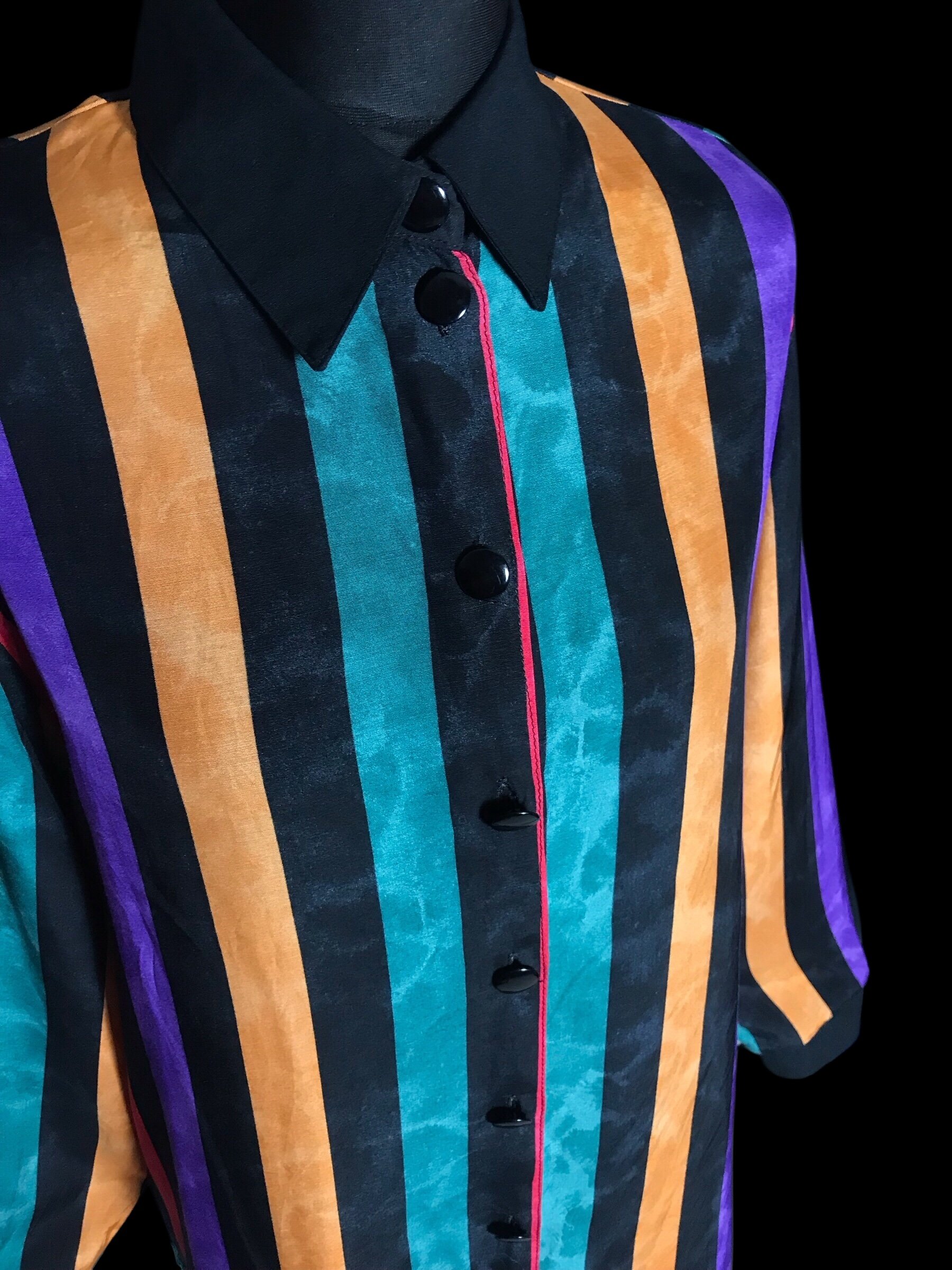 Rainbow striped Shirt 🌈