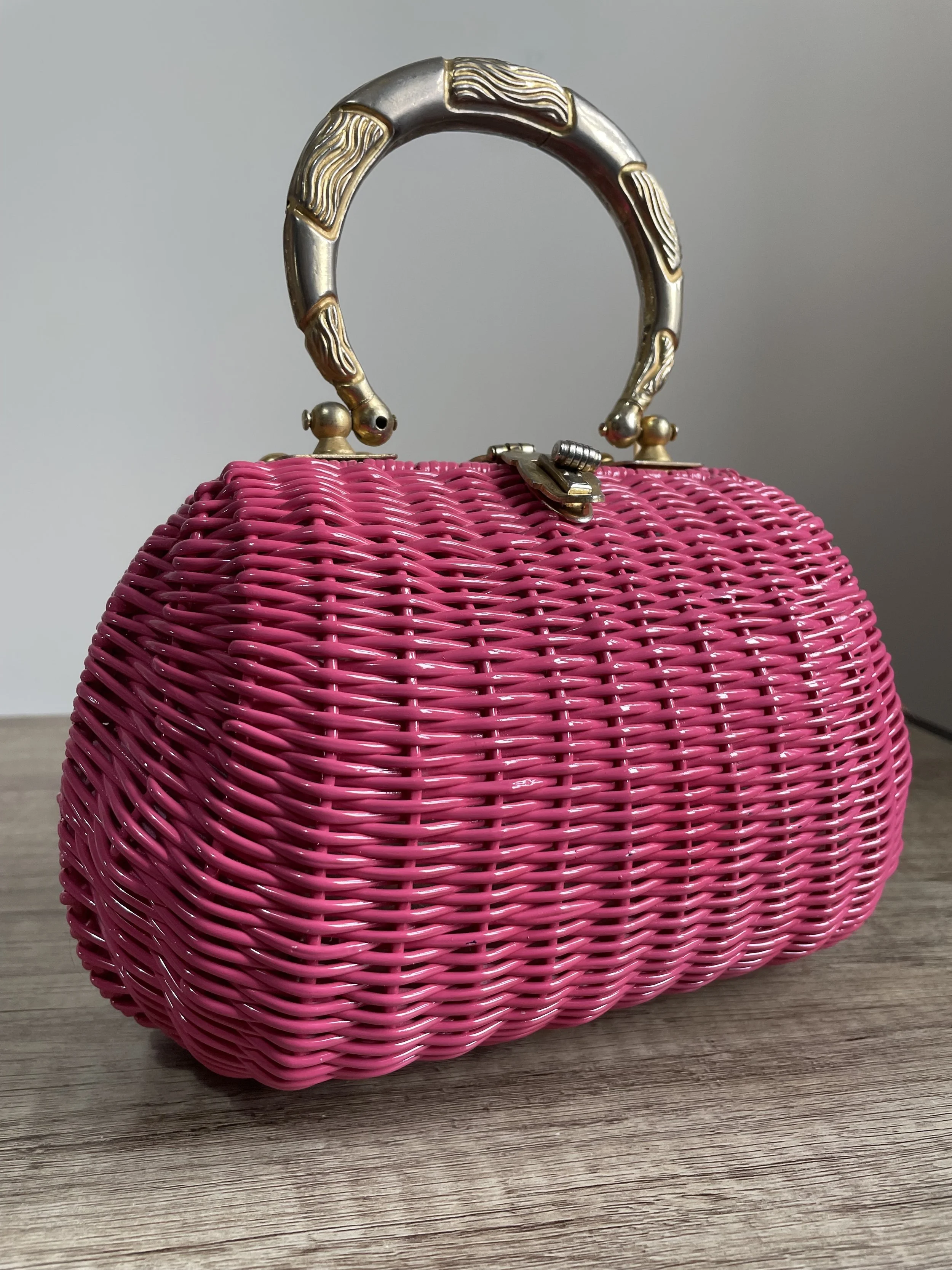 Vintage 1950s Candy Pink Handbag 💖