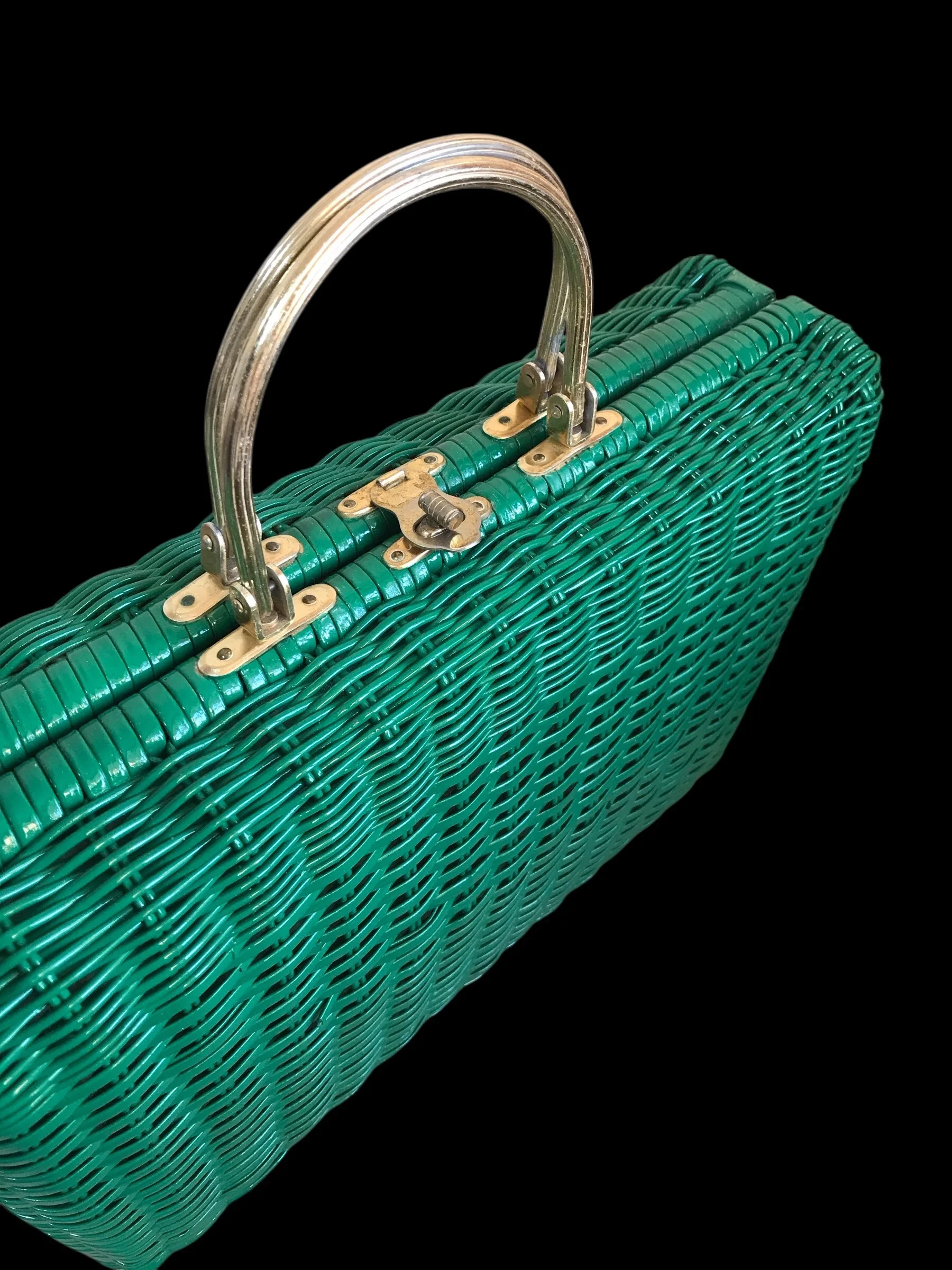 Vintage Green Wicker Handbag 💚💚💚