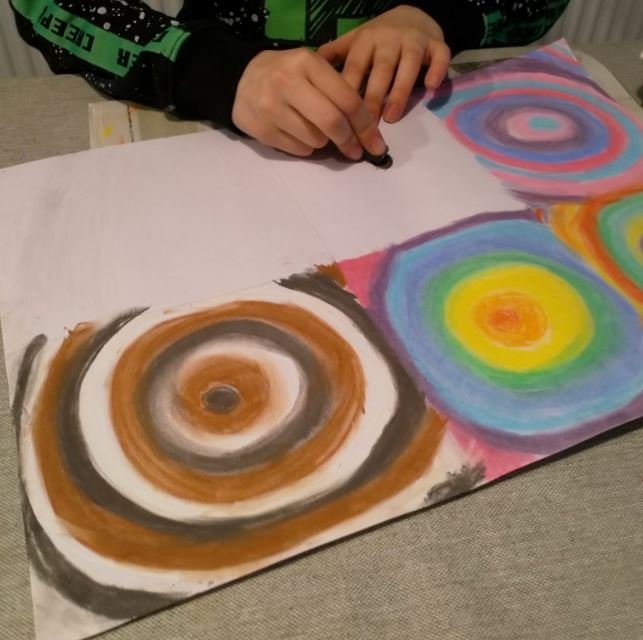 Easy Kandinsky Art for Kids with Chalk Pastels - Projects with Kids