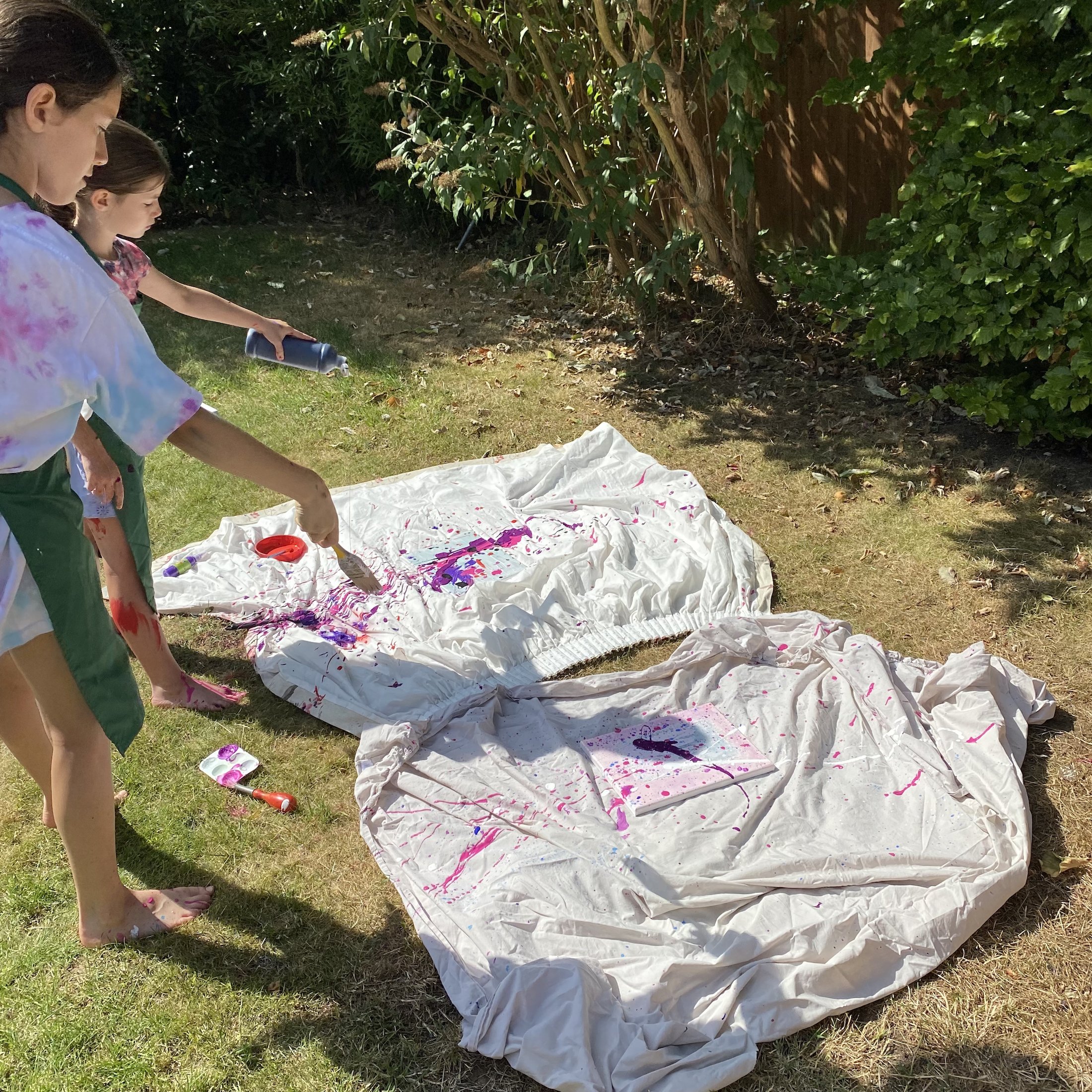 Jackson_Pollock_Kids_Crafts_Drip_Painting_16_Sarah_Ransome_Art.jpg