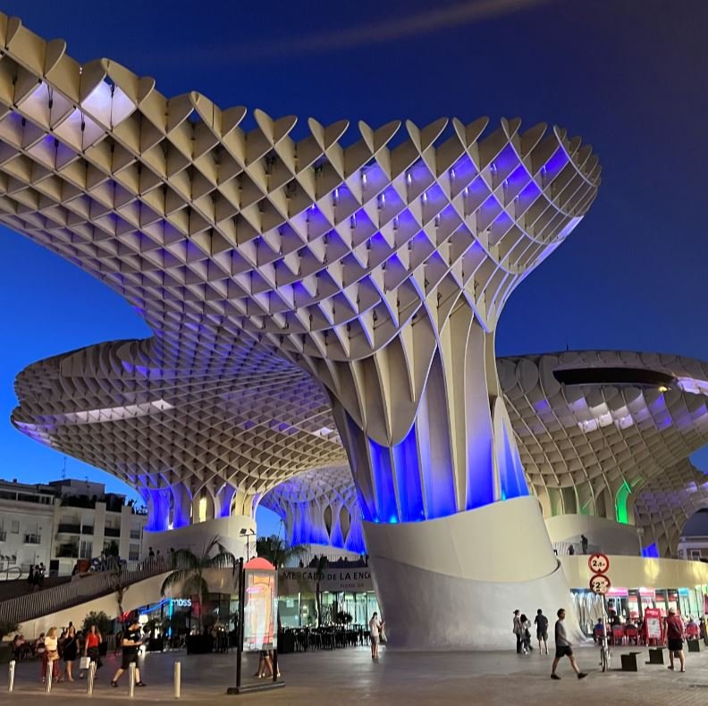 Metropol Parasol Las Setas seville at night 2.JPG