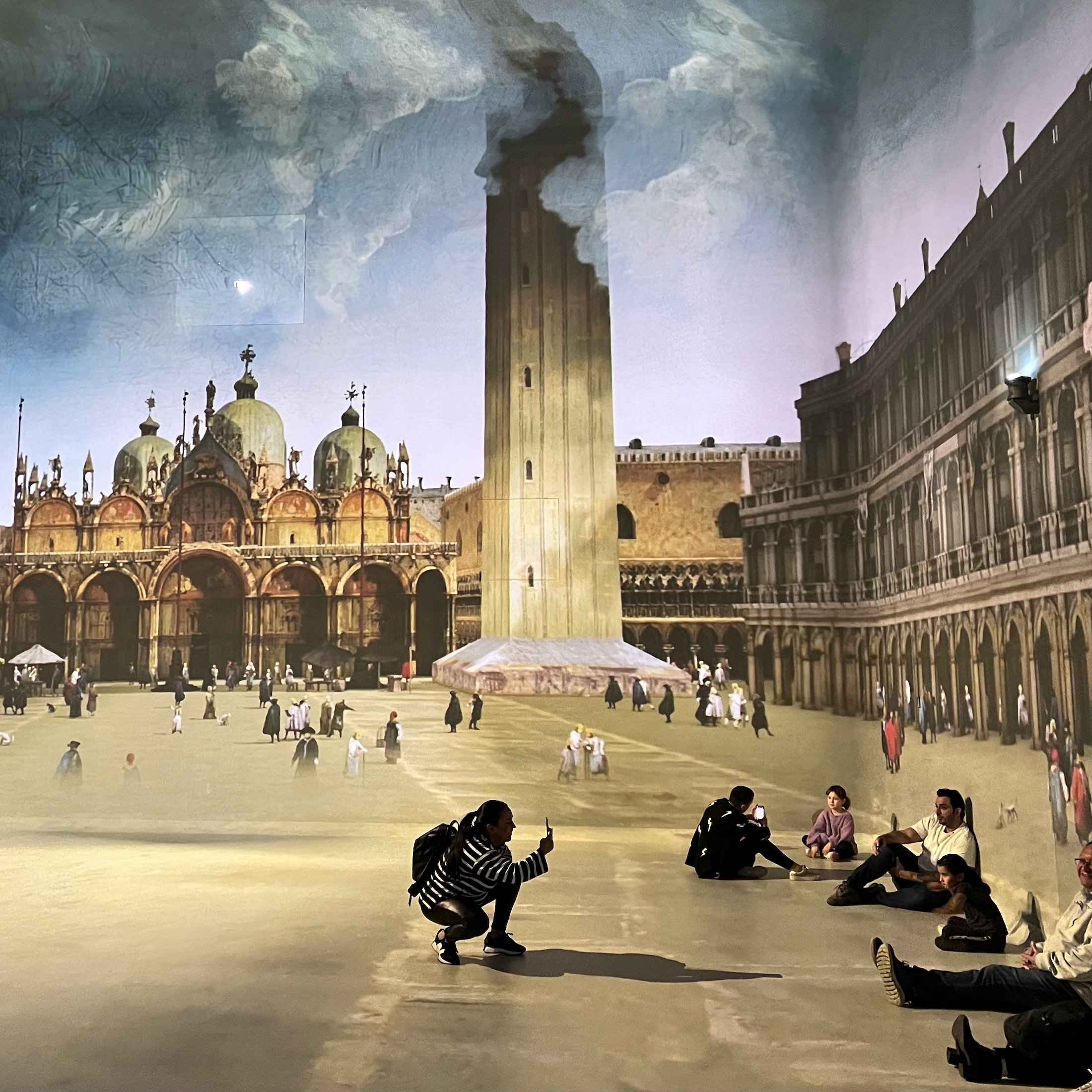 Frameless Art Exhibition - Canaletto Projection
