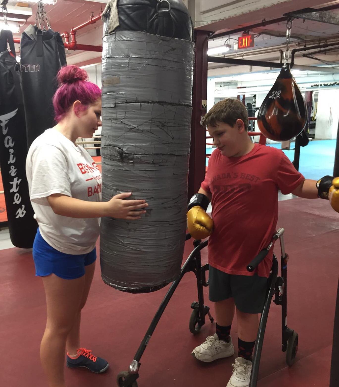 Are you or is someone who know you a person with a disability who wants to learn to box? Starting this Saturday, July 31st we&rsquo;re running drop-in classes at the @decathlonottawa facility. Ages 7+. Check it out at community.decathlon.com 🥊 #SeeT