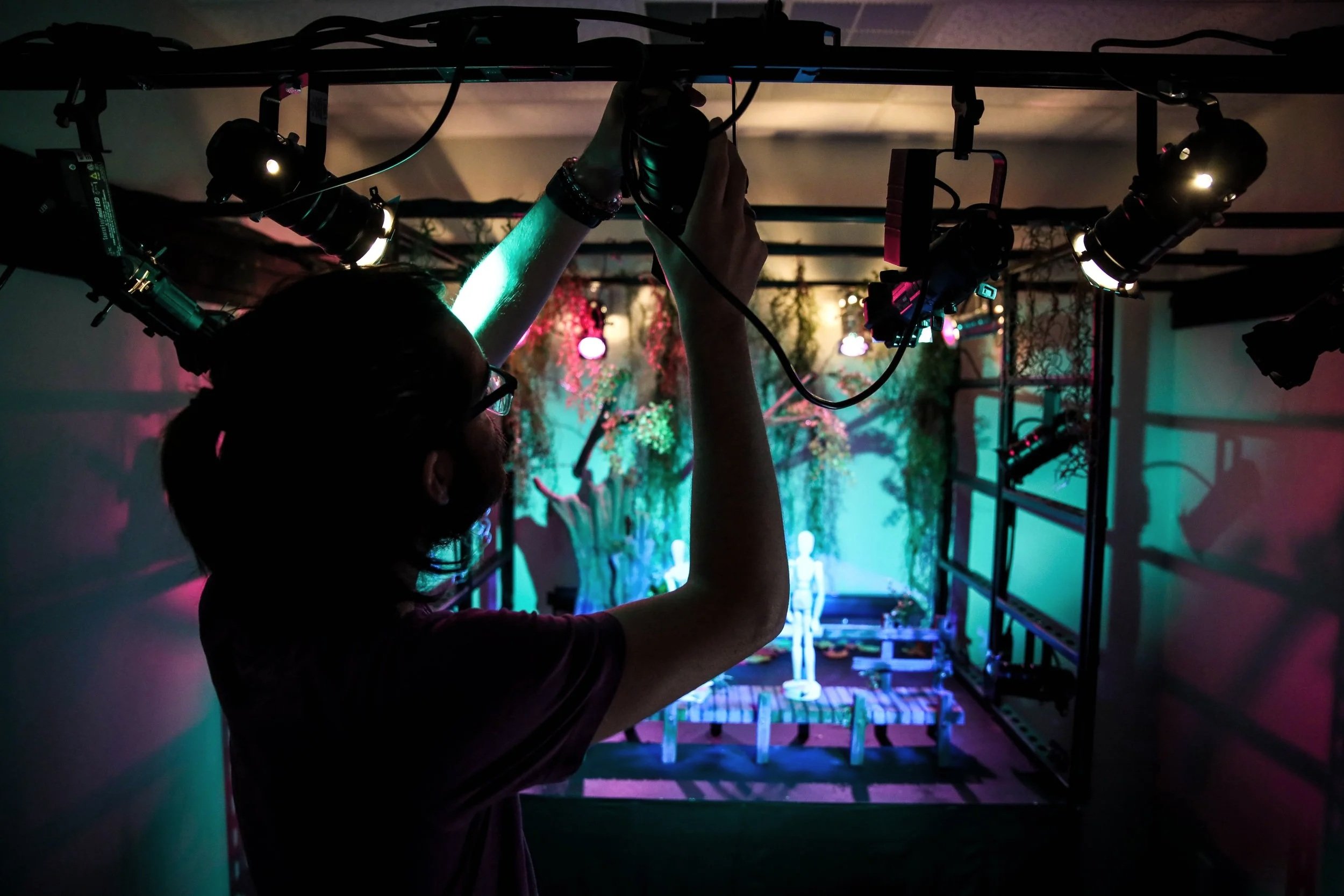 Tanner Funderburk adjusts one of the LED
lights in the newly renovated lighting
lab in the Lees-McRae Theatre Arts Building.