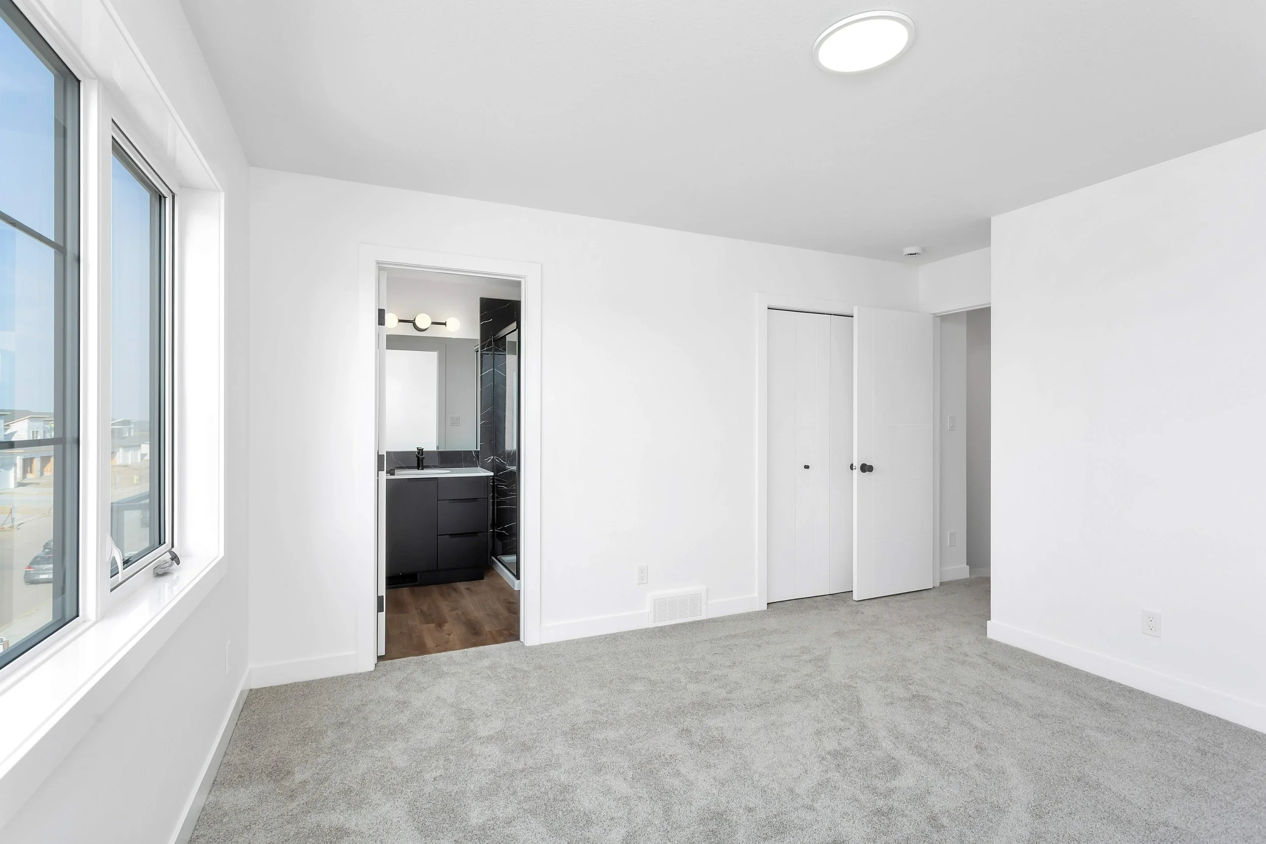 16 Violet Point, Sylvan Lake AB (32).jpg