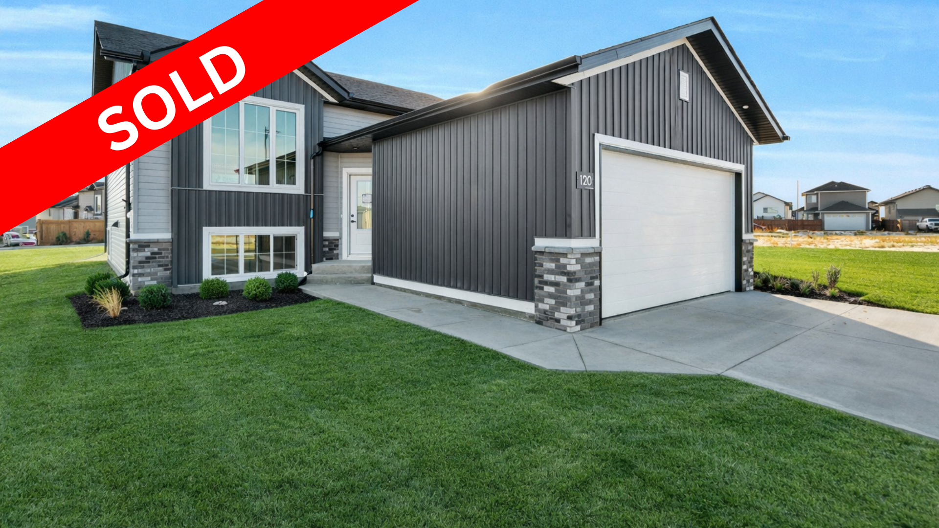 Sylvan Lake - 120 Hampton Crescent - SOLD