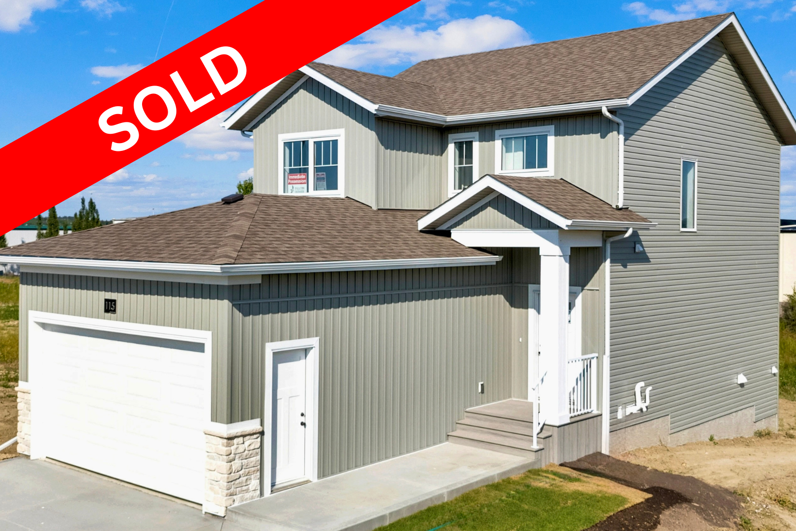 Sylvan Lake - 115 Hampton Crescent - PENDING