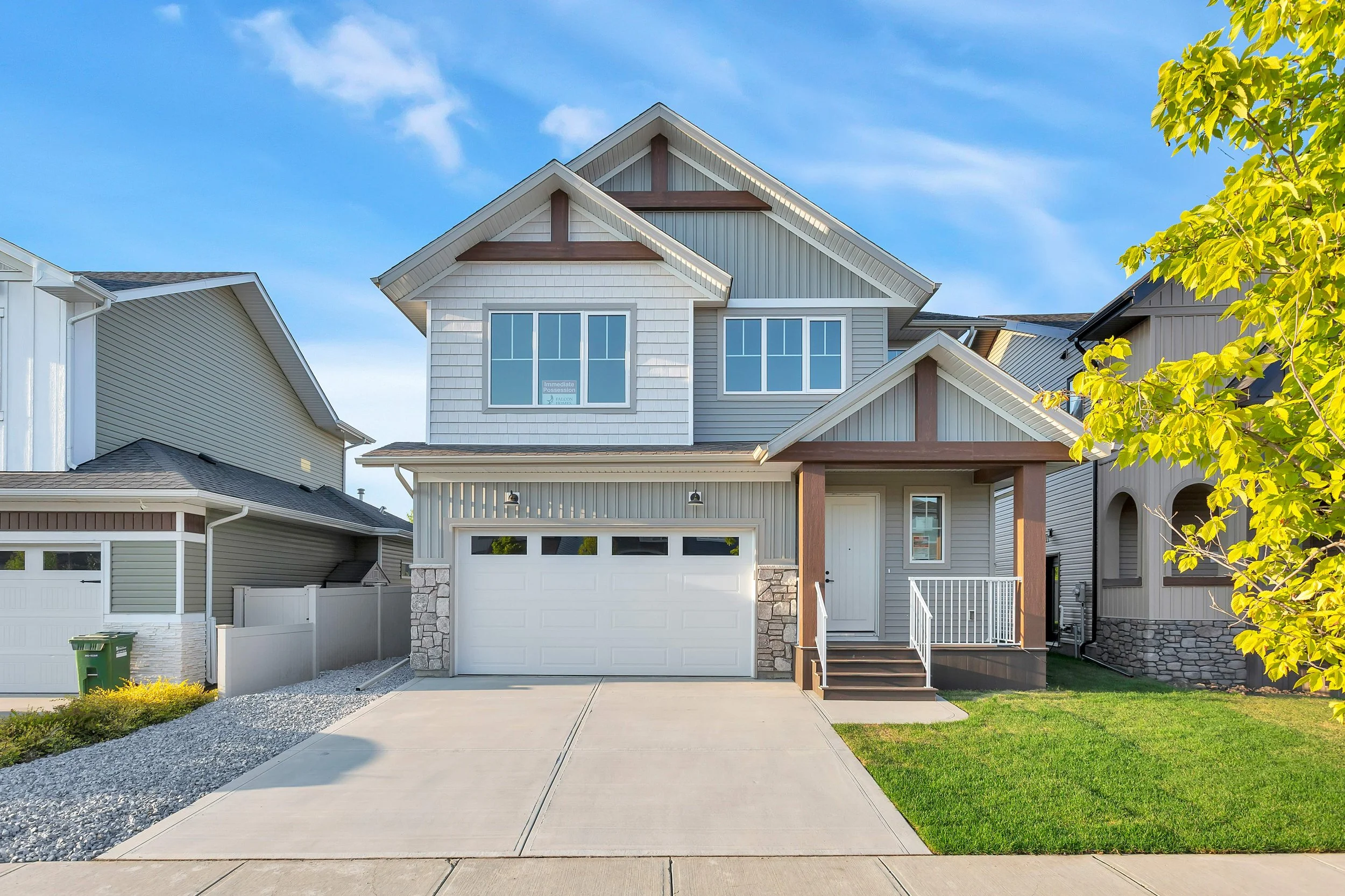 Red Deer -16 Eaton Crescent - AVAILABLE