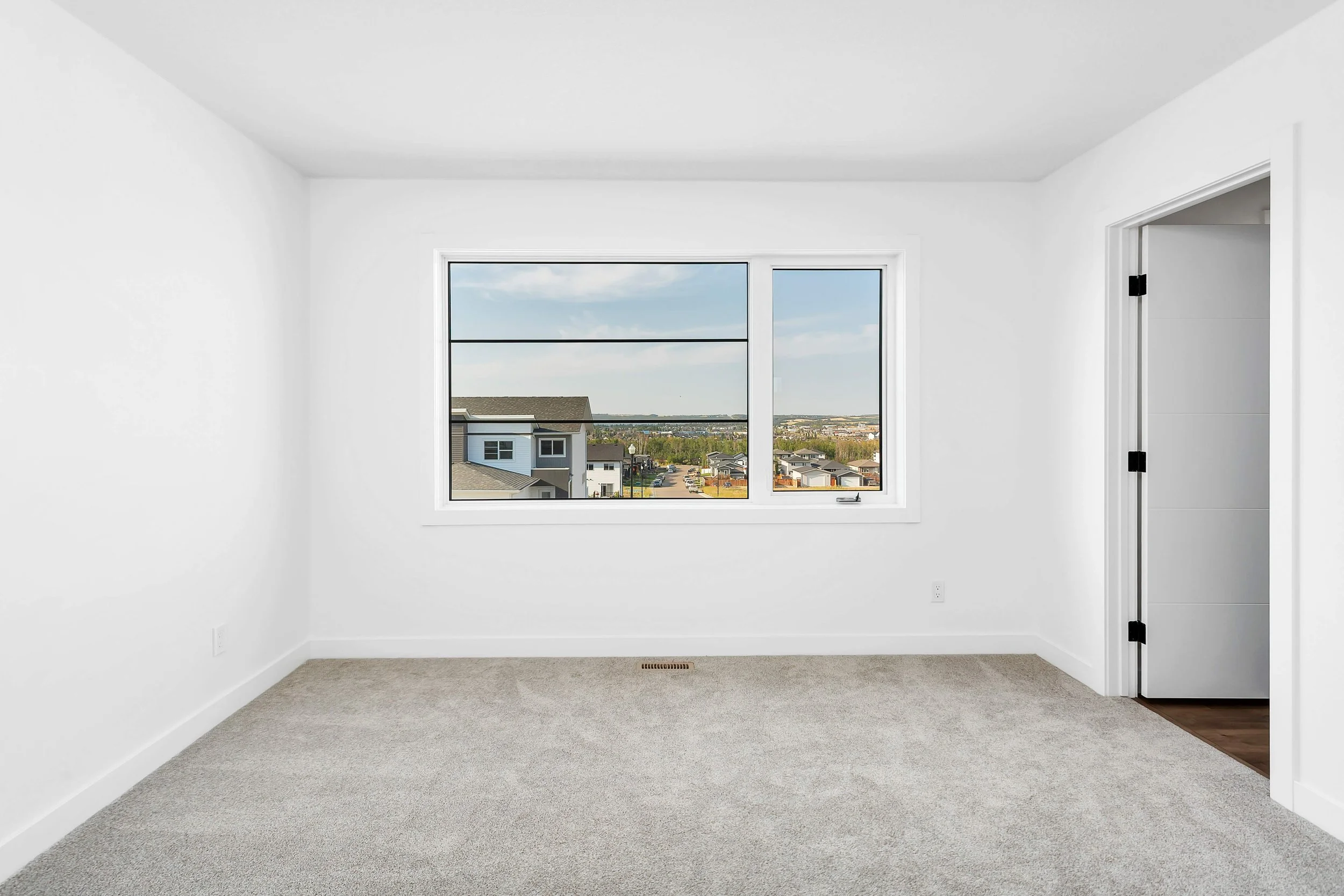 16 Violet Point, Sylvan Lake AB (33).jpg