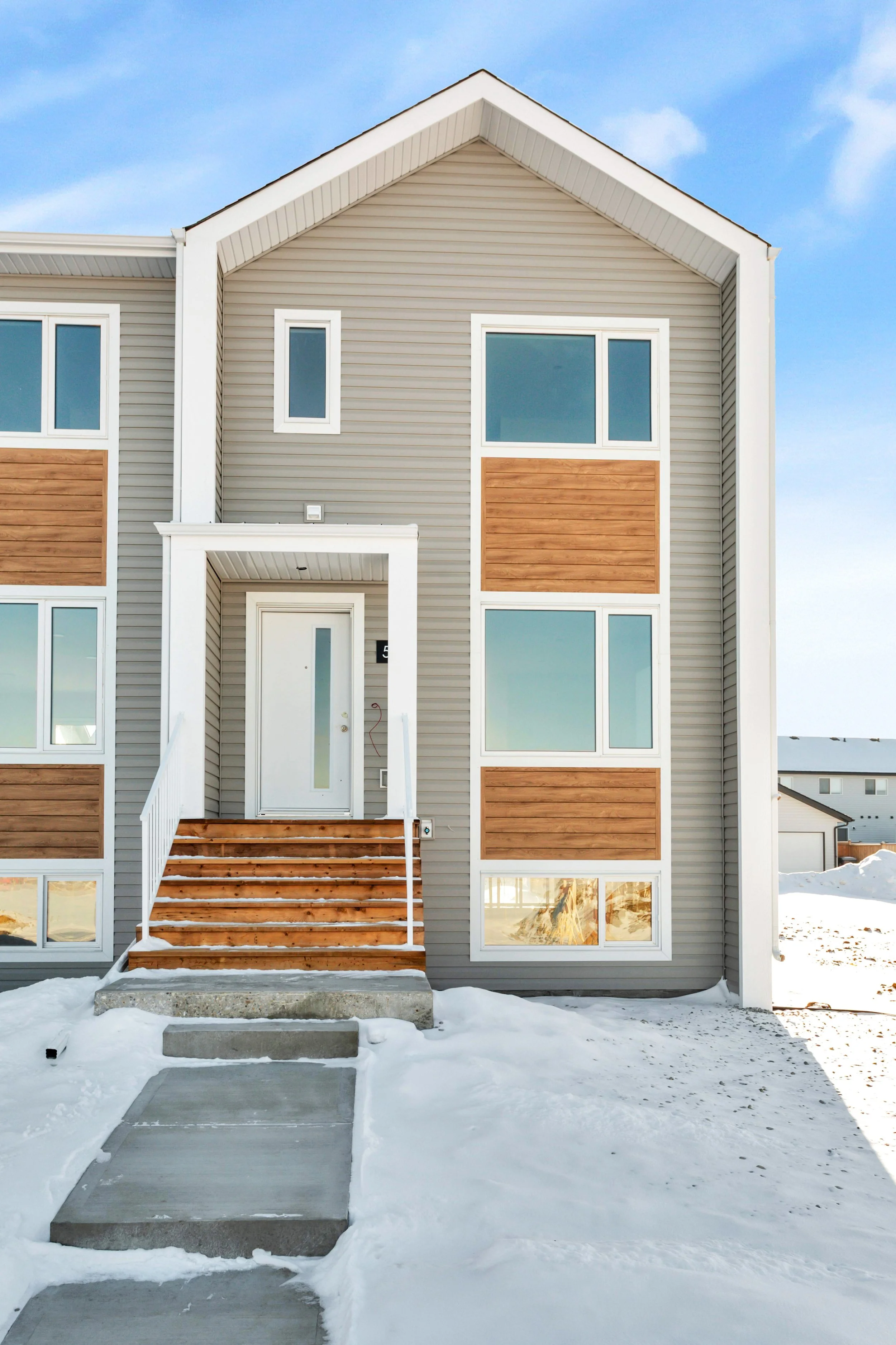 Red Deer - 51 Louis Drive - $339,900