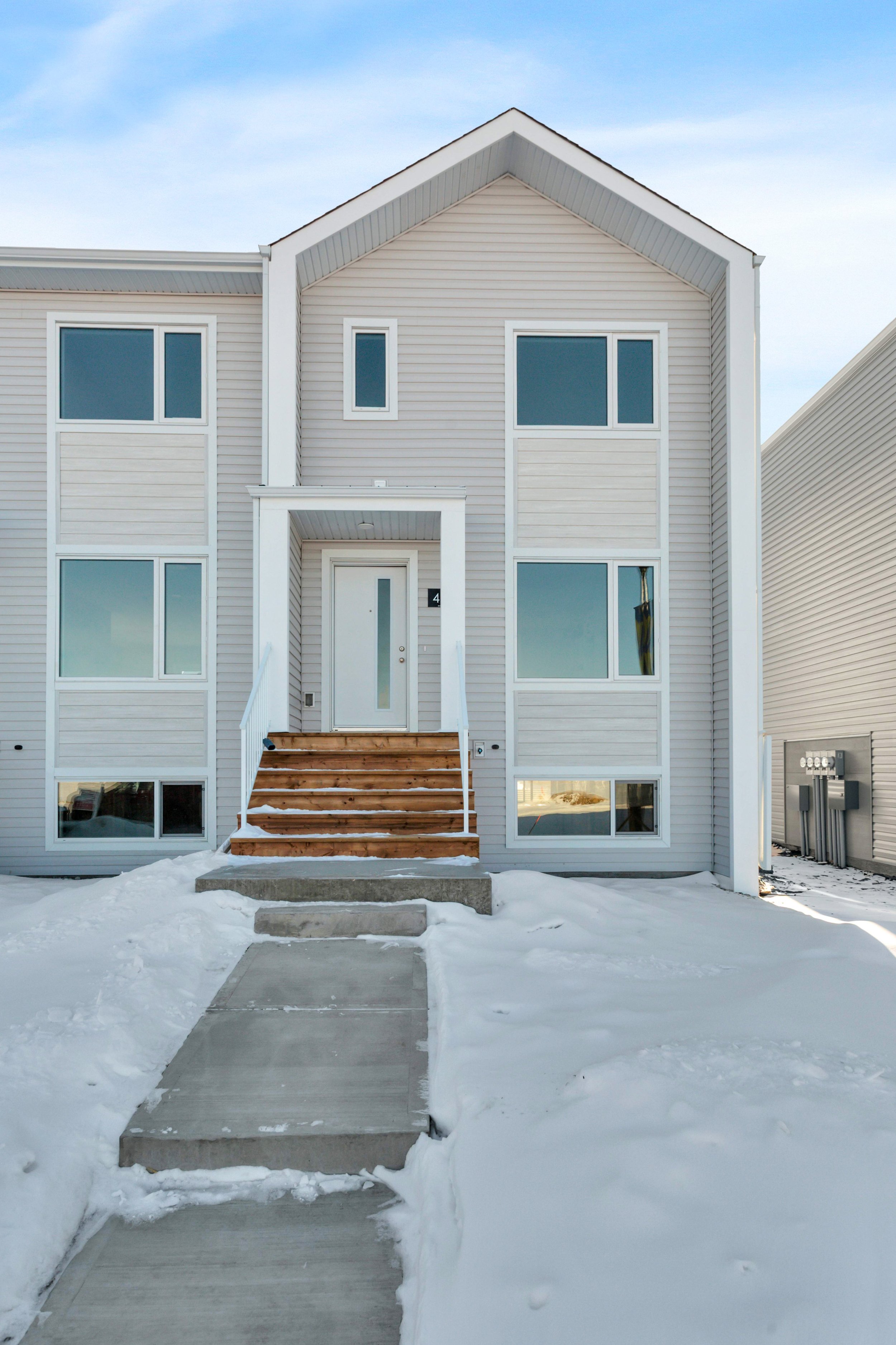 Red Deer - 43 Louis Drive - $339,900