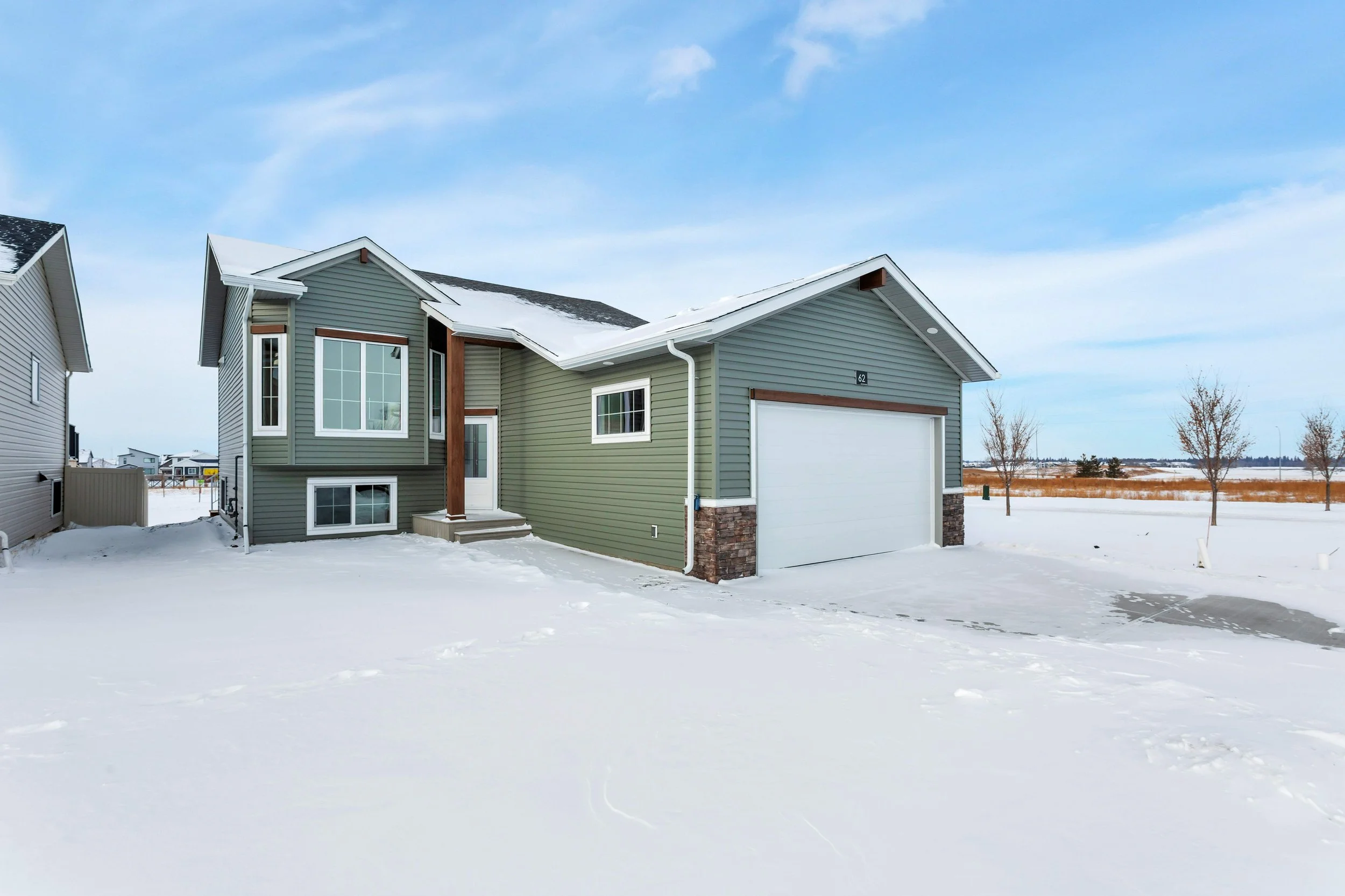 Red Deer - 62 Tarzwell Avenue - SOLD