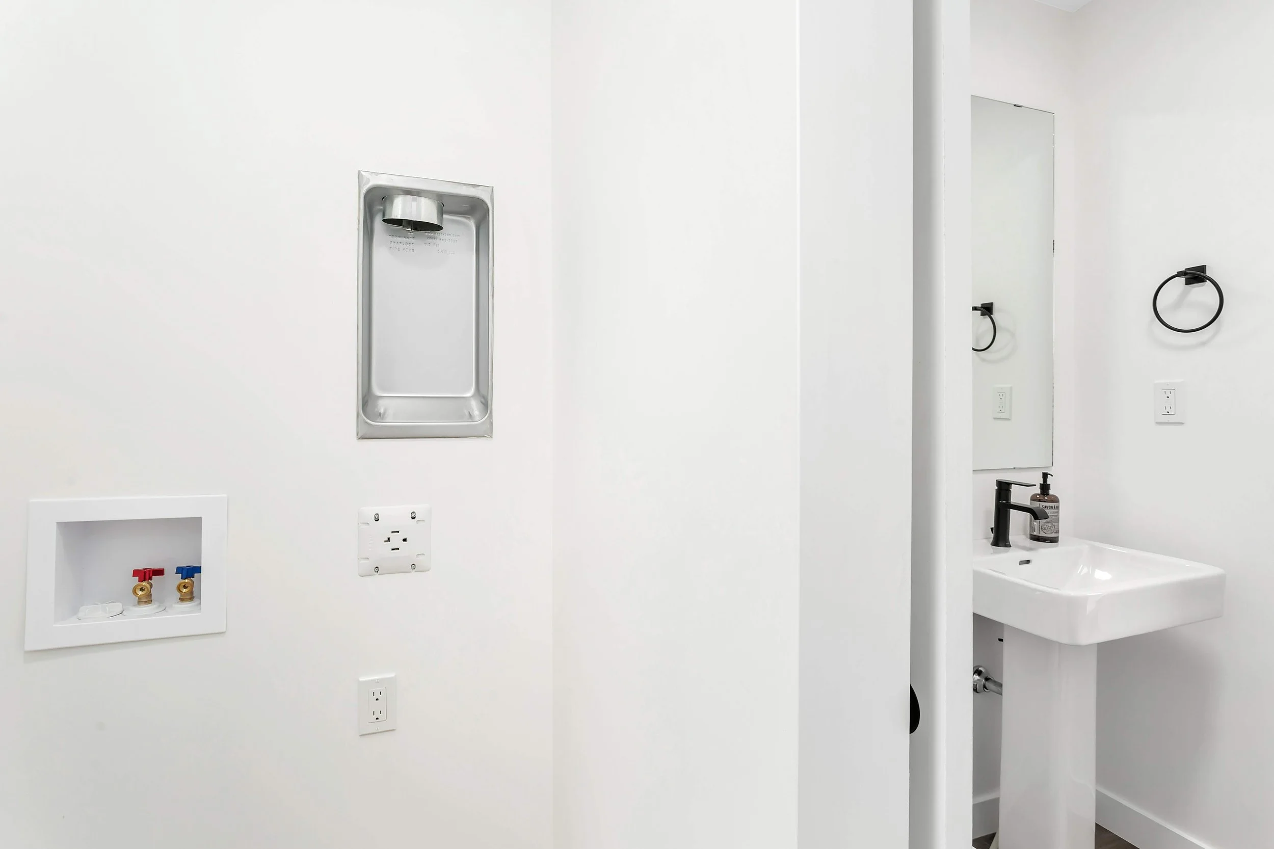 10 Violet Point, Sylvan Lake AB  (26).JPG