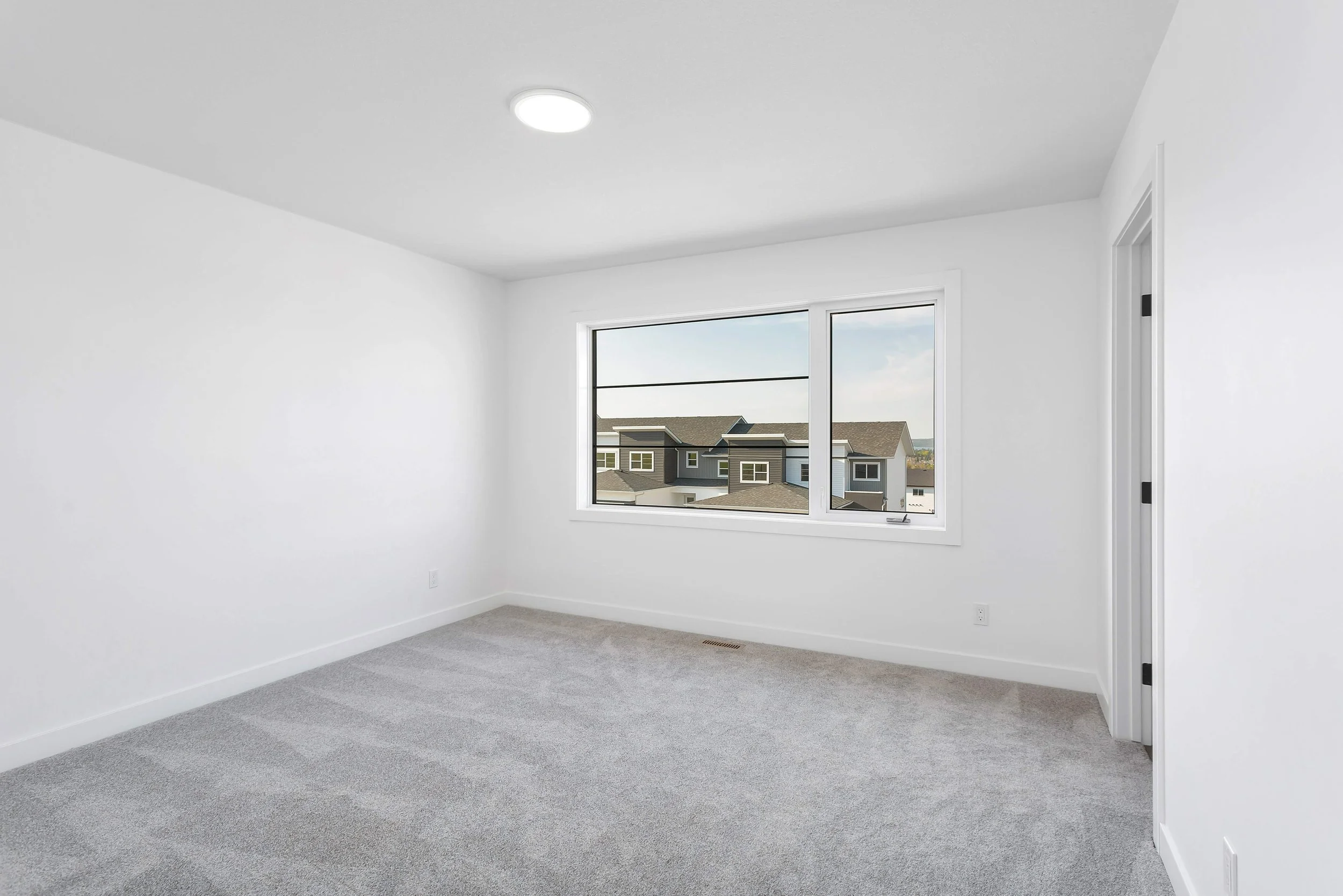 16 Violet Point, Sylvan Lake AB (31).jpg