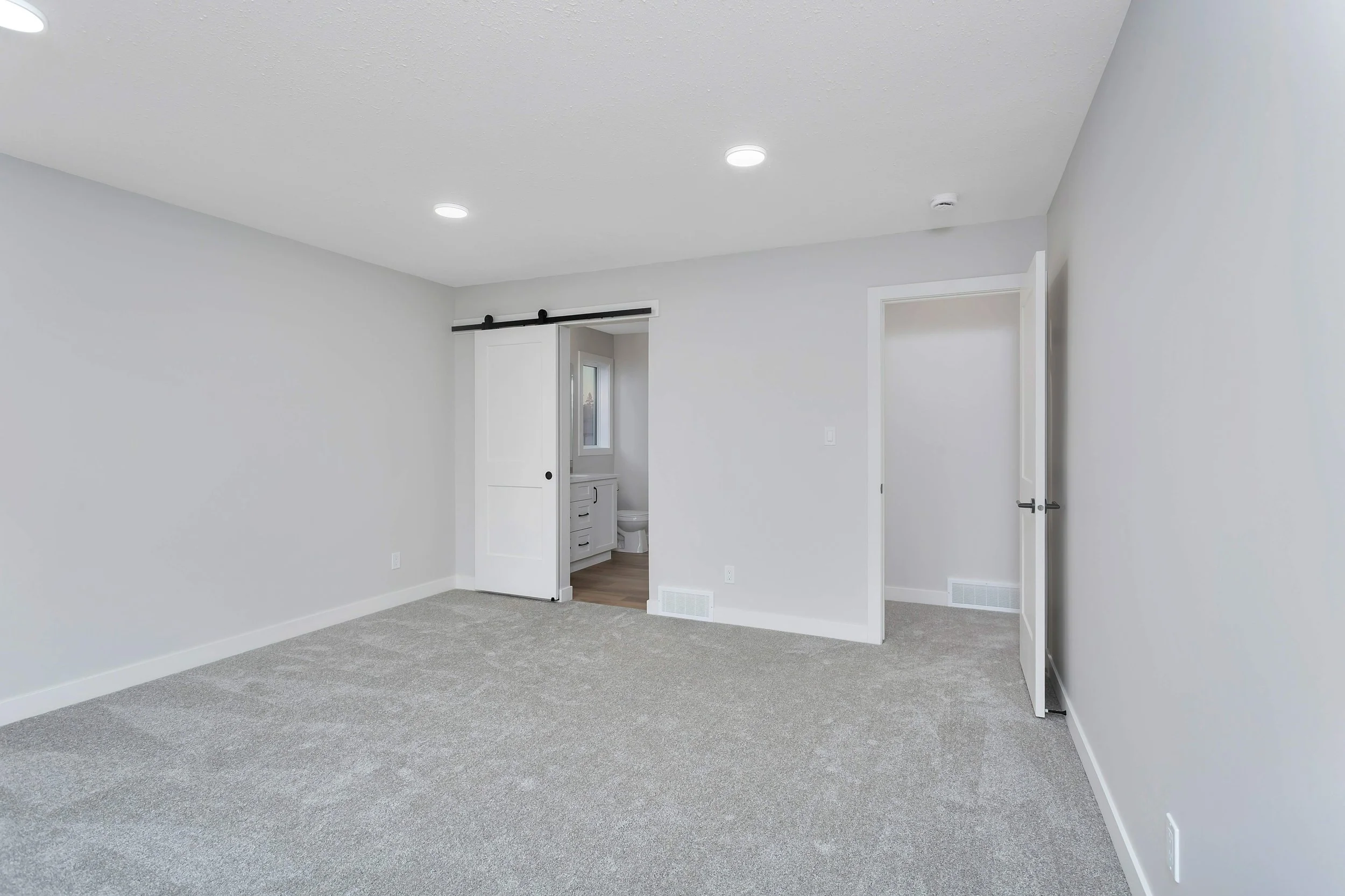 16 Eaton Crescent, Red Deer AB (14).jpg