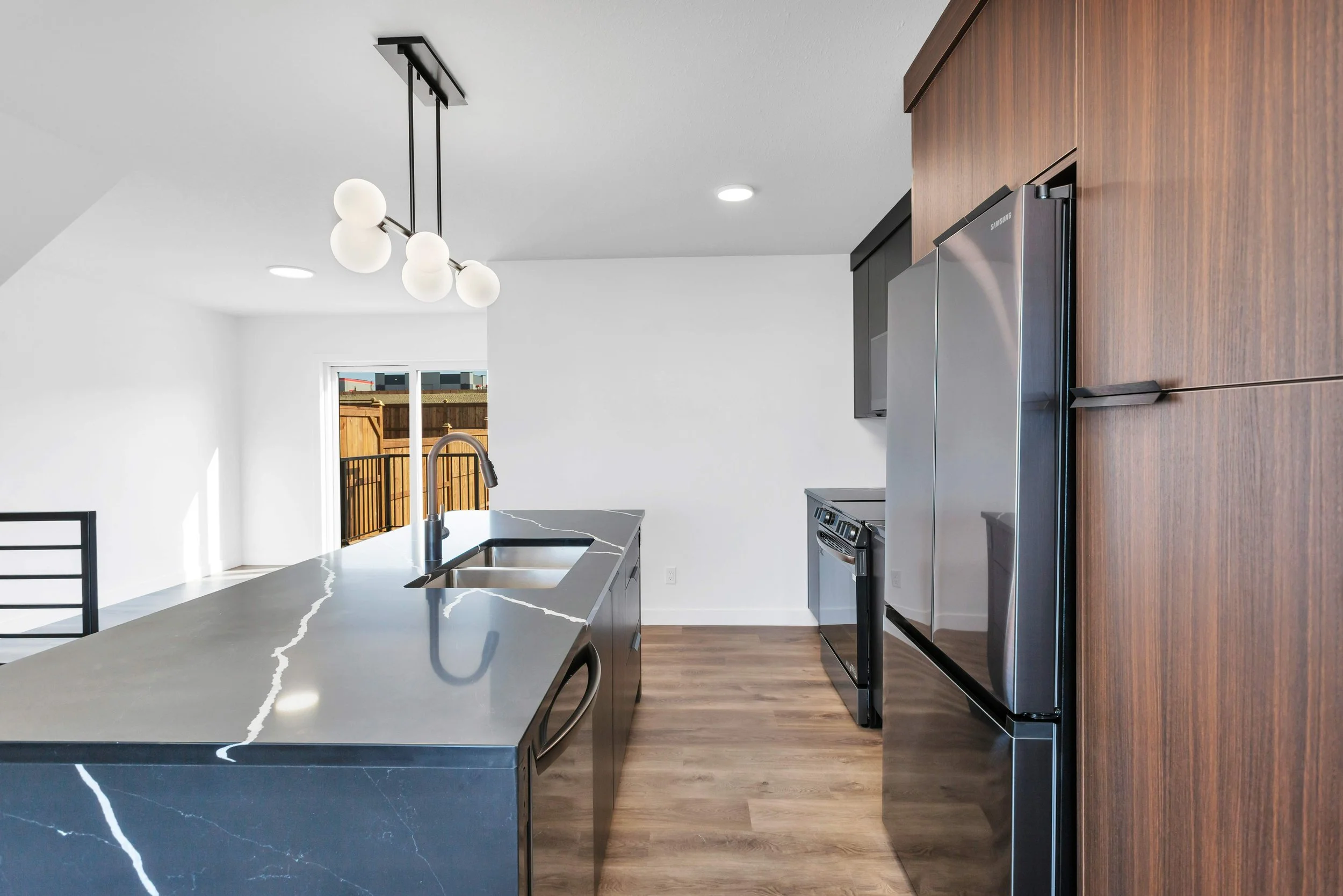 16 Violet Point, Sylvan Lake AB (14).jpg