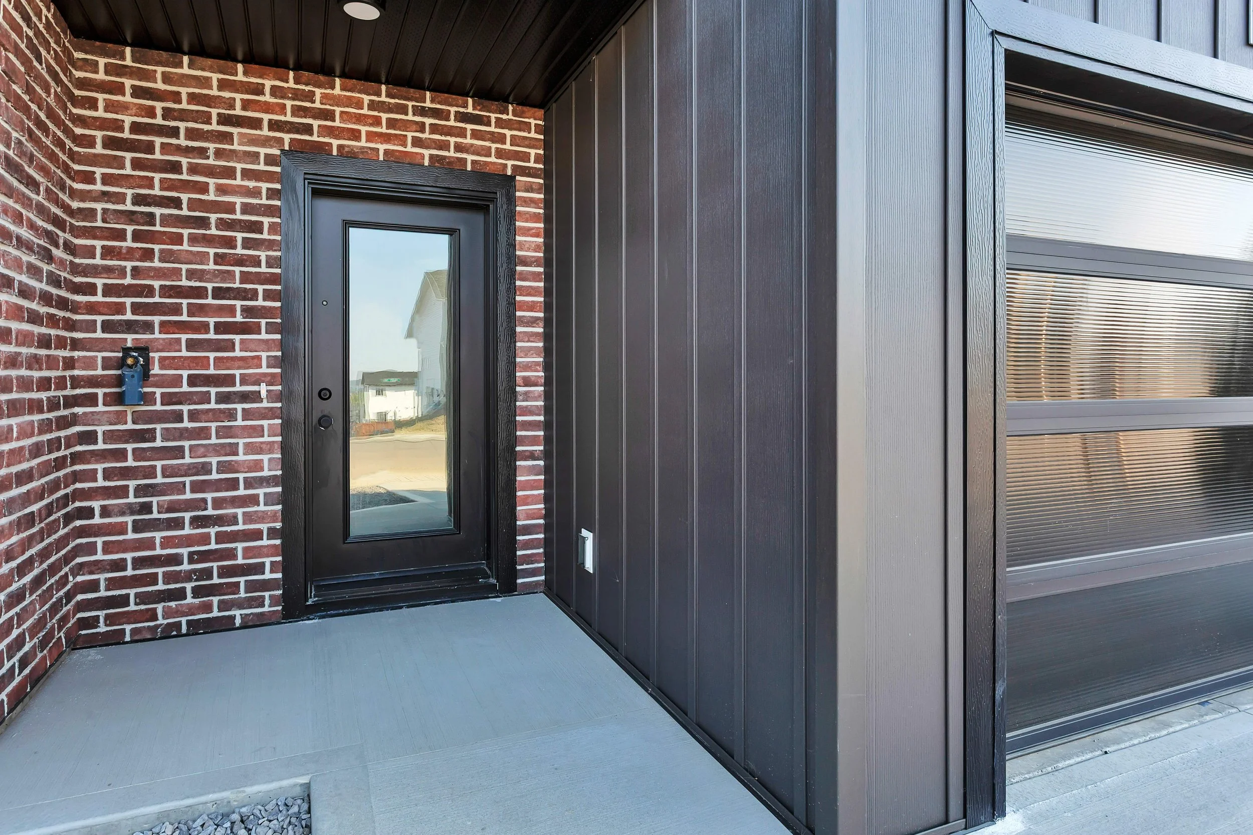 16 Violet Point, Sylvan Lake AB (6).jpg