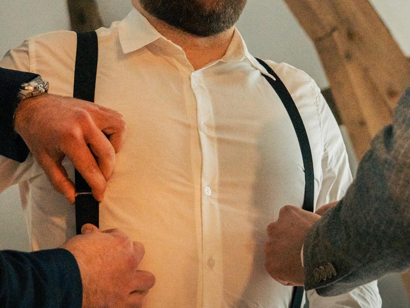 ✨

&Eacute;videmment que pour le mariage, je n&rsquo;avais pas que le projet de Wonder Team (merci pour l&rsquo;accueil que vous avez r&eacute;serv&eacute; &agrave; ce post). J&rsquo;ai aussi fais la chemise de mon mari ! 

L&rsquo;id&eacute;e &eacut