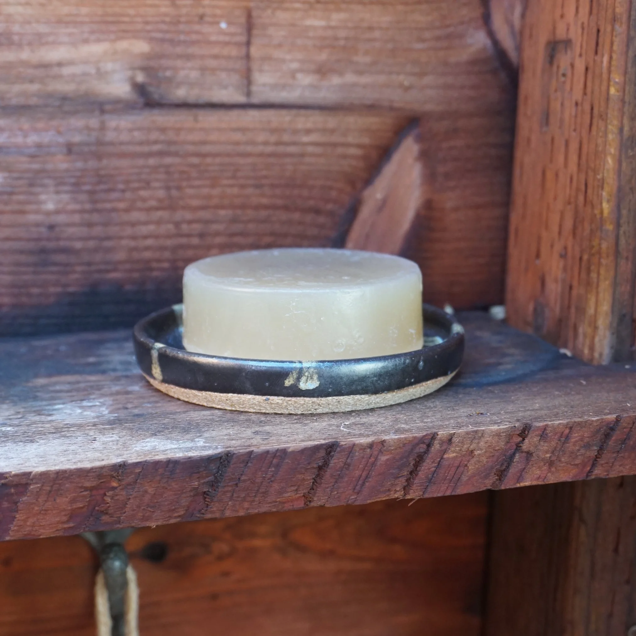 black and green heart Soap Dish6.jpg