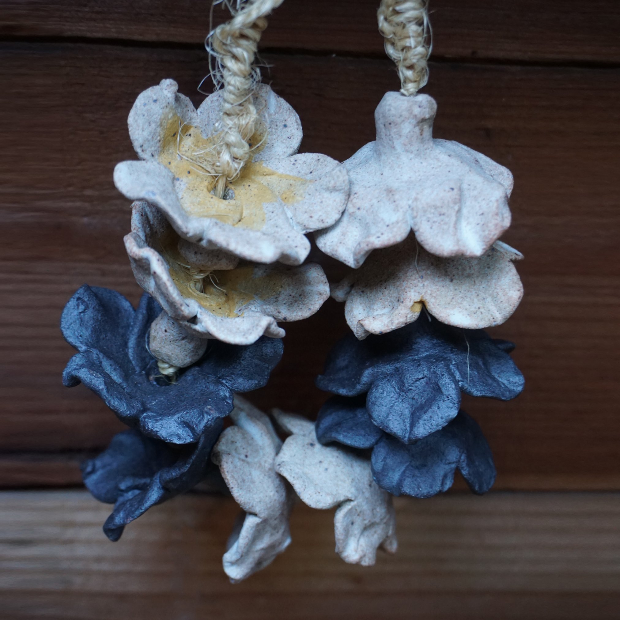 Half Forever Lei White&Black4.jpg