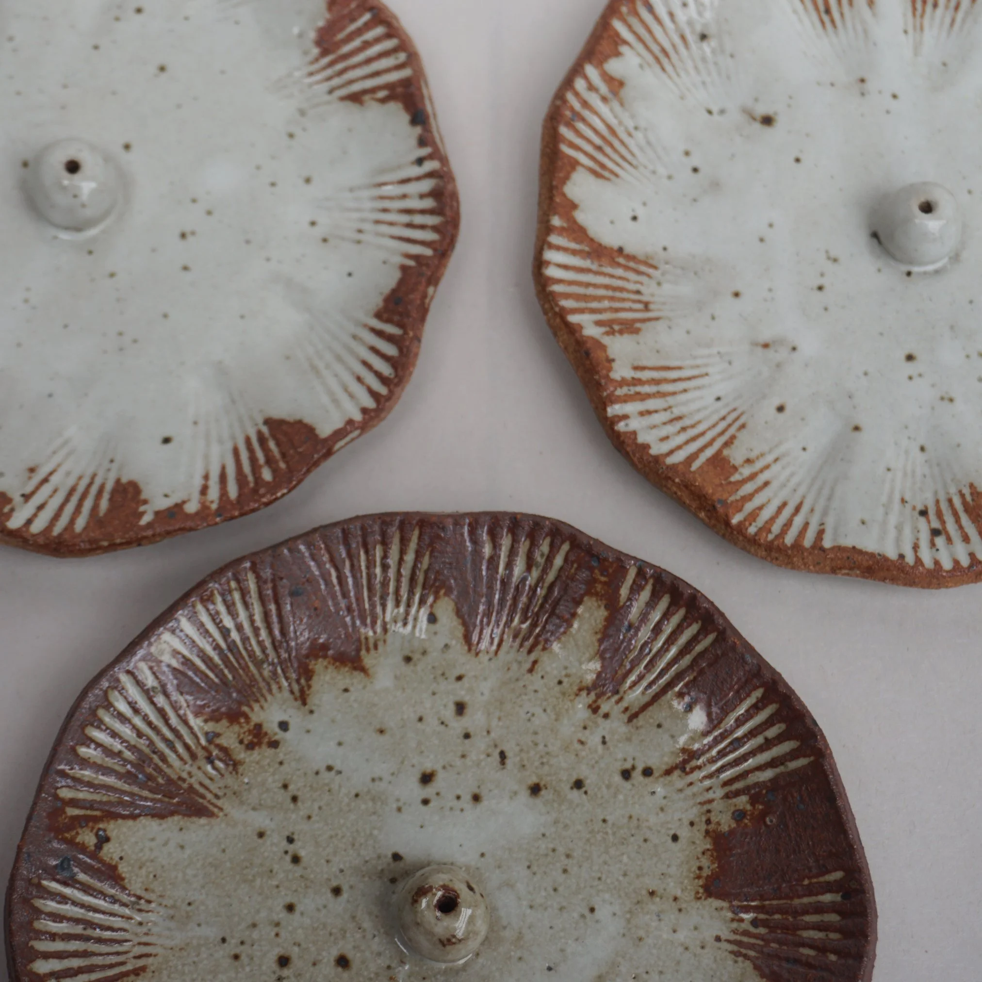 Shell and pearl incense holder4.jpg