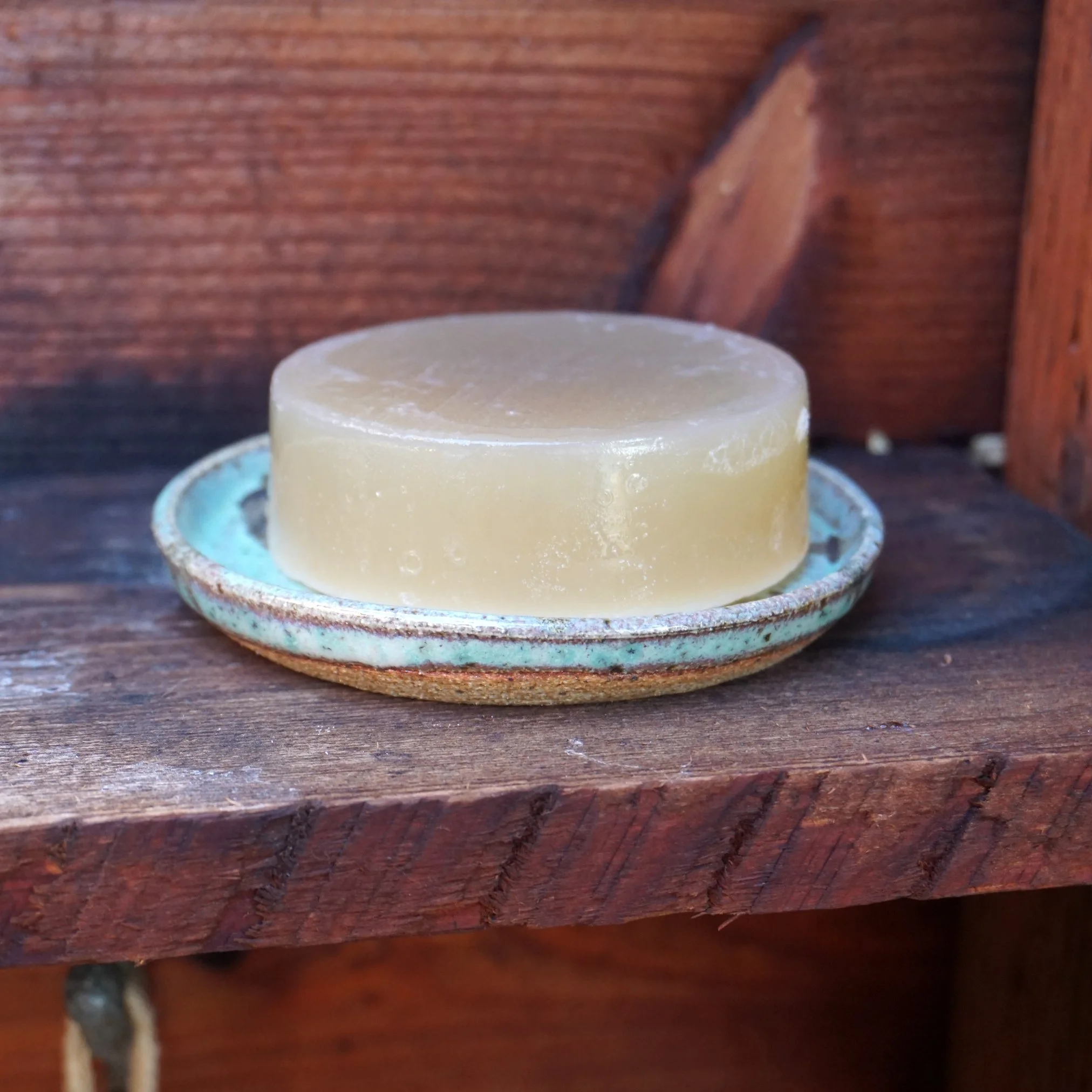 Green and black heart Soap Dish6.jpg