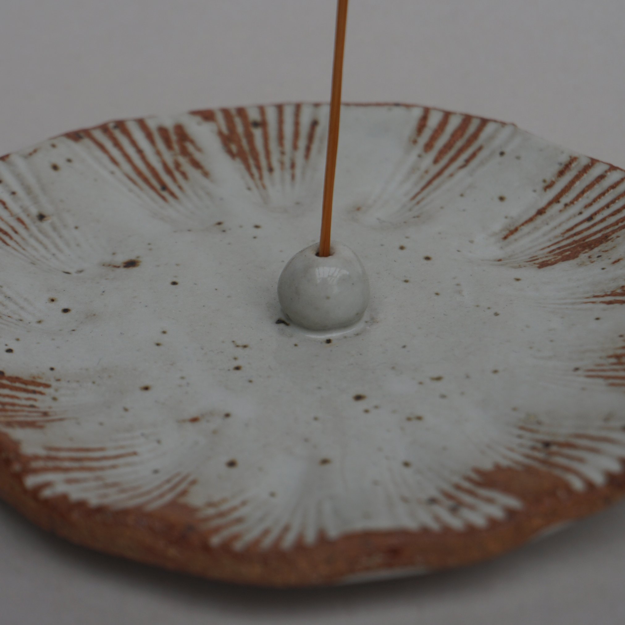 Shell and pearl incense holder2.jpg