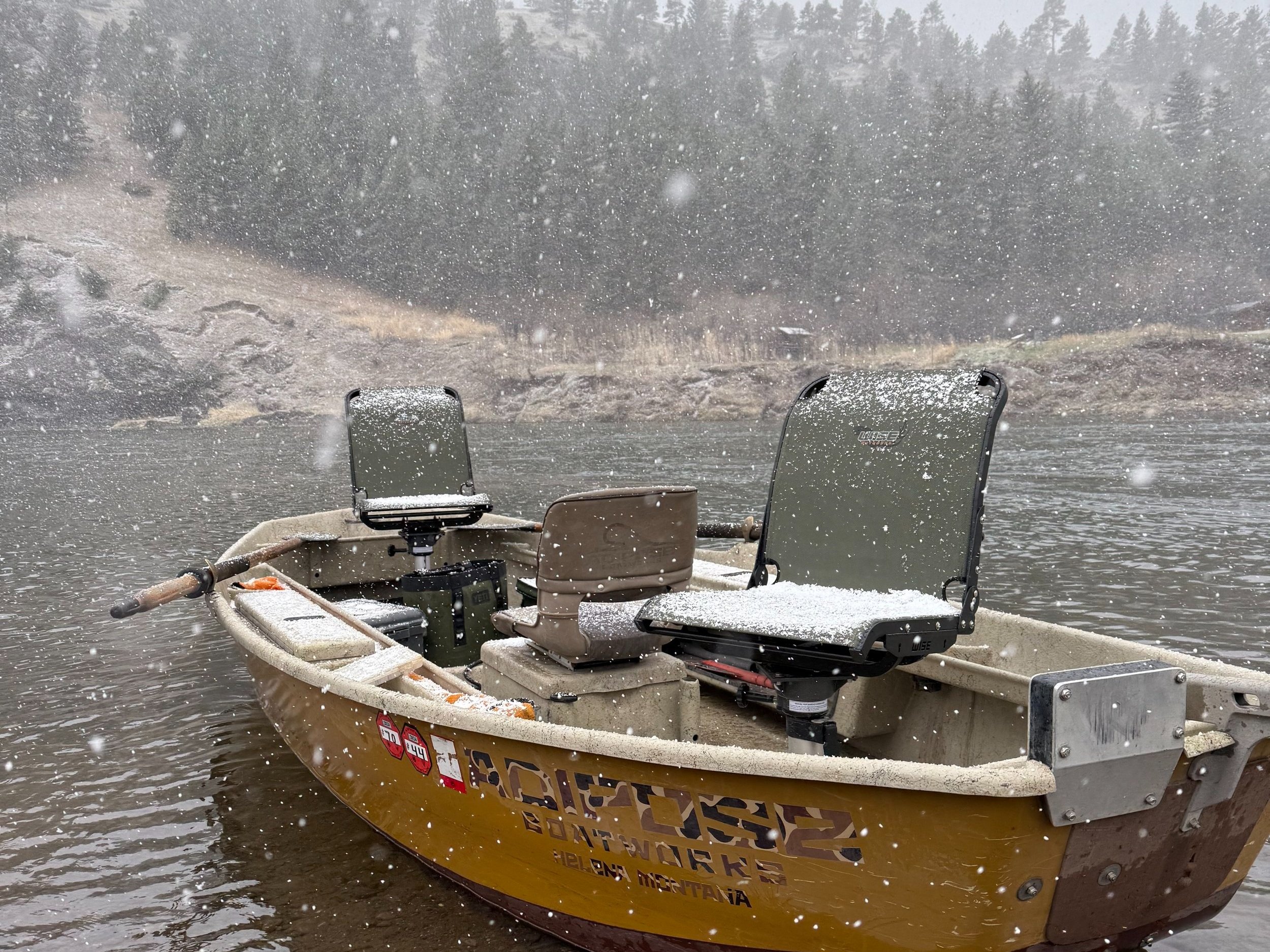 Montana+-+snowy+drift+boat.jpg