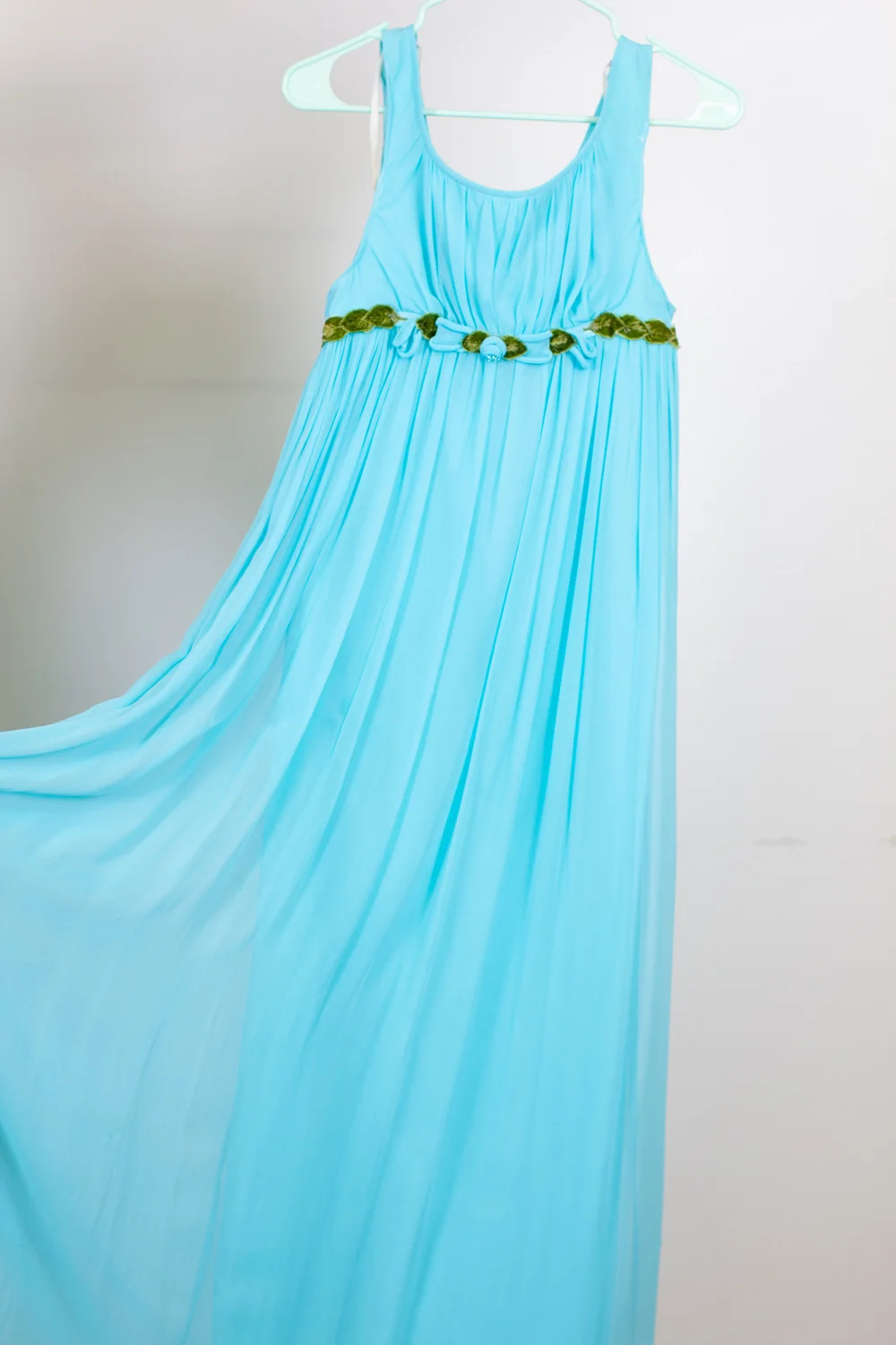 Classy Unusual Mother Of The Bride Dresses SHEER Embroidery Open Back  Rhinestone Long Evening Gown Prom
