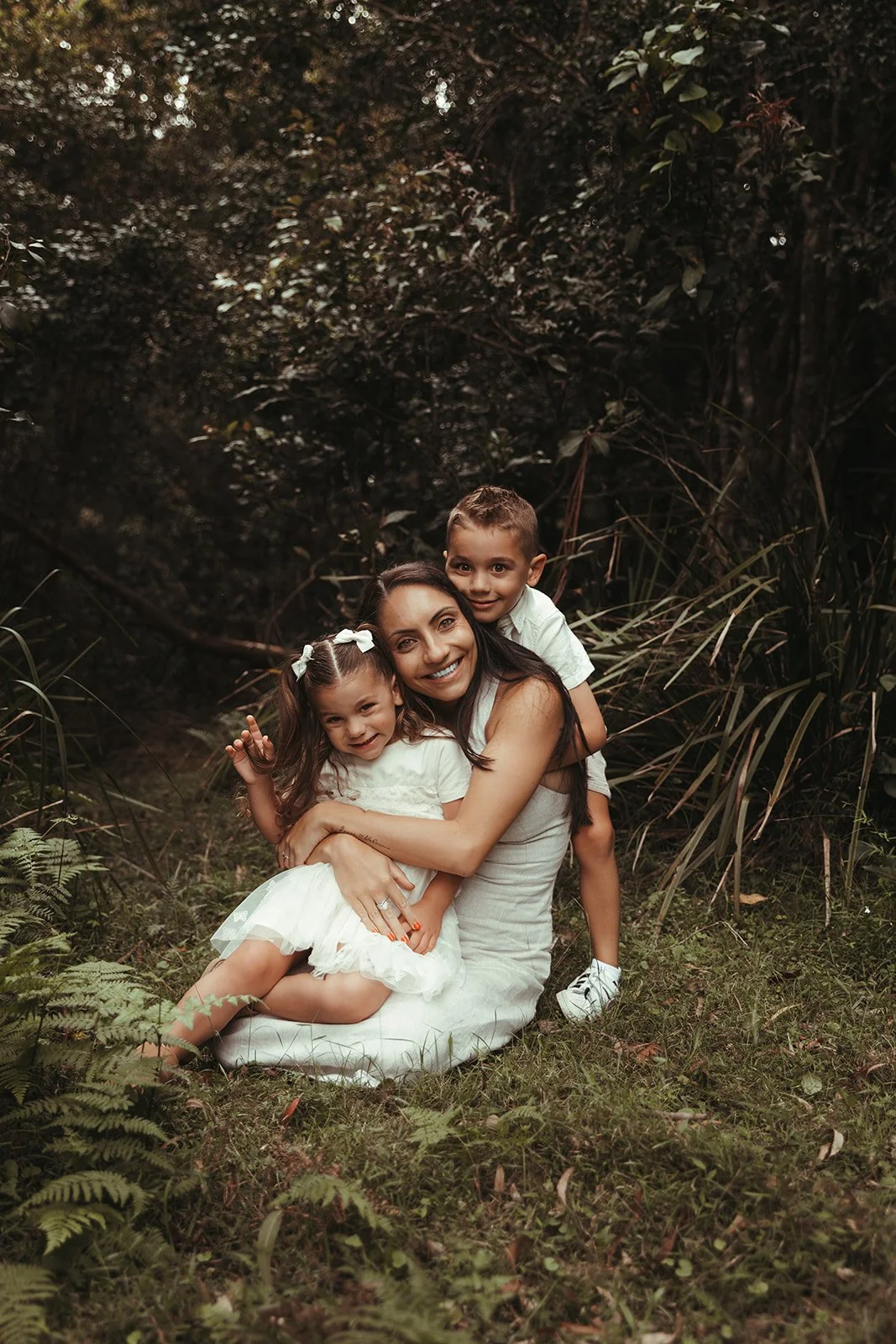 J_ R & V_family_wollongong_sol flare photography-63.jpg